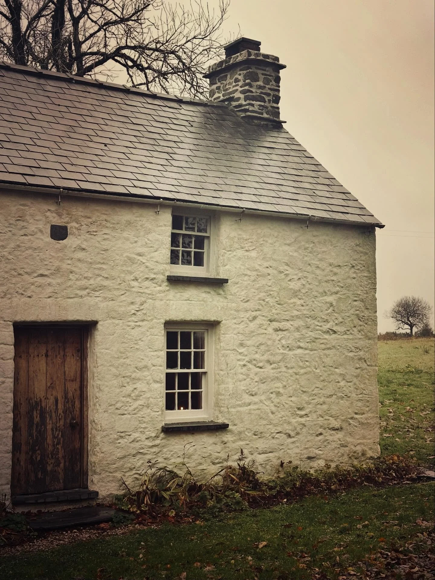 A few nights away from Gower, to celebrate Liz&rsquo;s birthday and 12 months since the two of us met.  Nestled in the agricultural heart of rural Carmarthenshire, we&rsquo;ve hunkered down from the storms which have swept in from the west. A good fi
