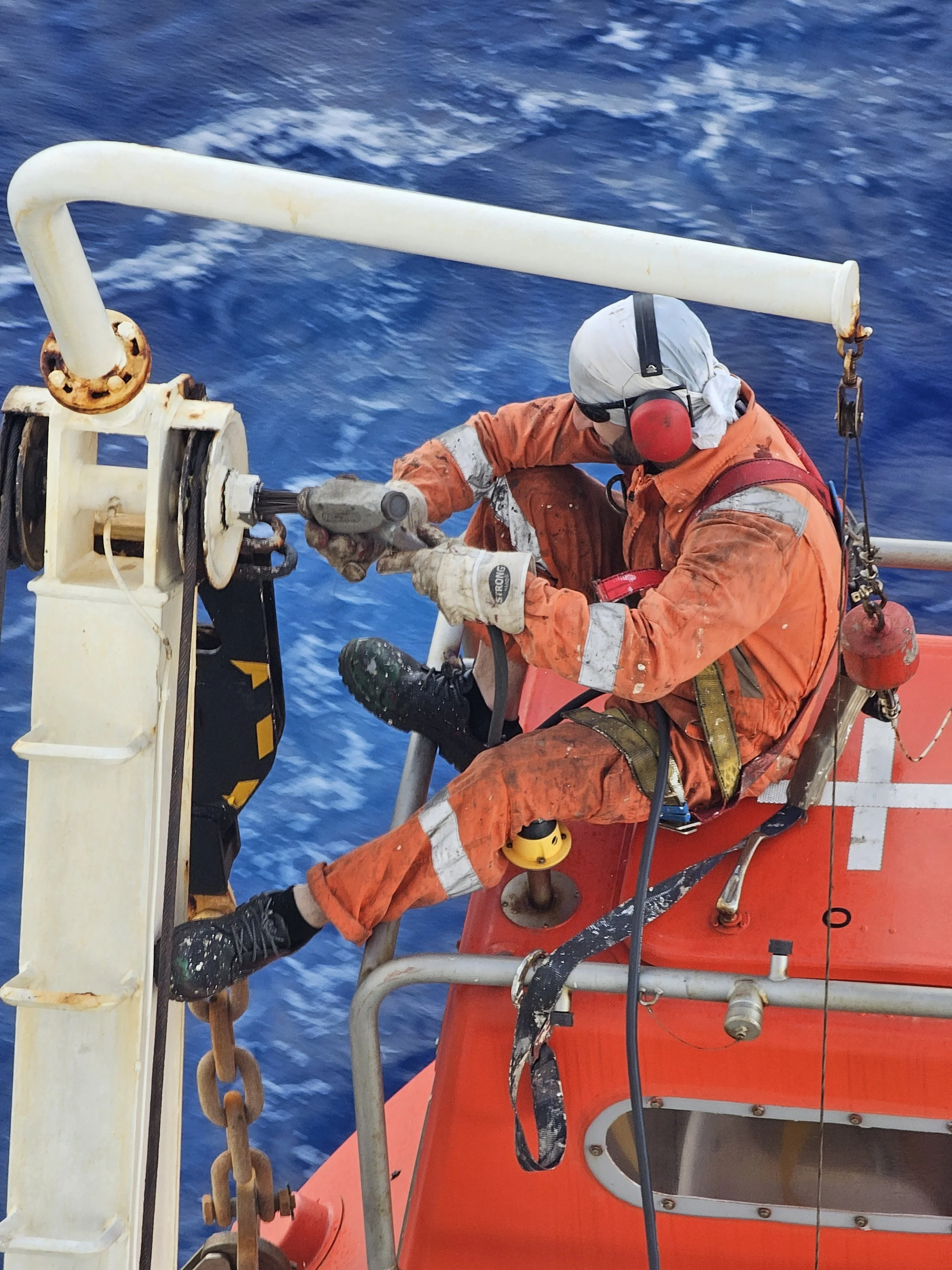 Maritiem services and audits compass adjustment