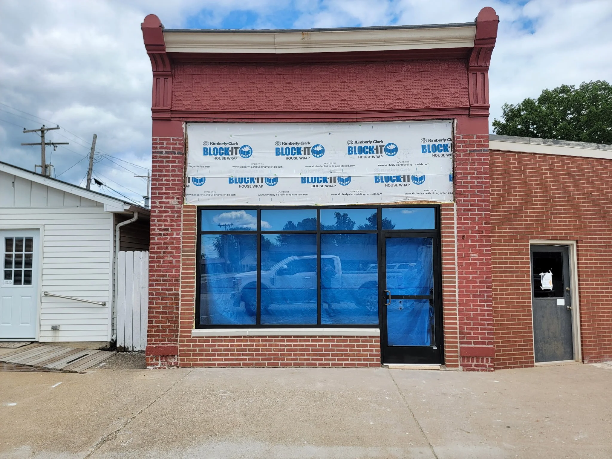 project-oakwood-cafe-front-1.JPEG