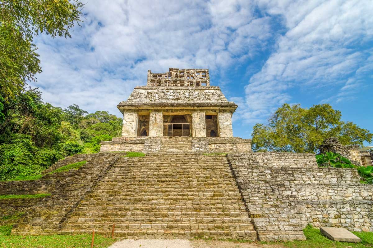 One-of-the-main-temples-at-the-Palenque-Ruins-in-Chiapas-Mexico.jpg