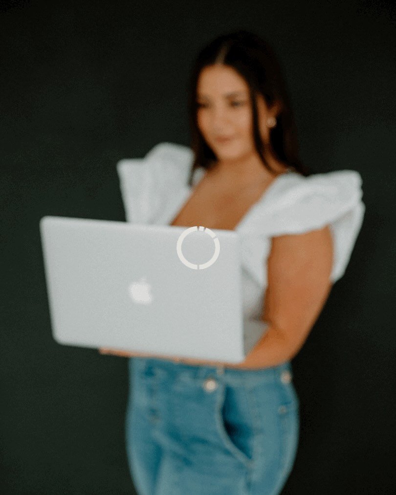 Your wedding coordinator loading now&hellip; #weddingplanning #louisvillewedding #louisvilleweddings #louisvilleweddingplanner #louisvilleweddingplanning #weddingcoordination #weddingcoordinators #louisvilleweddingcoordinator #louisvilleweddingcoordi