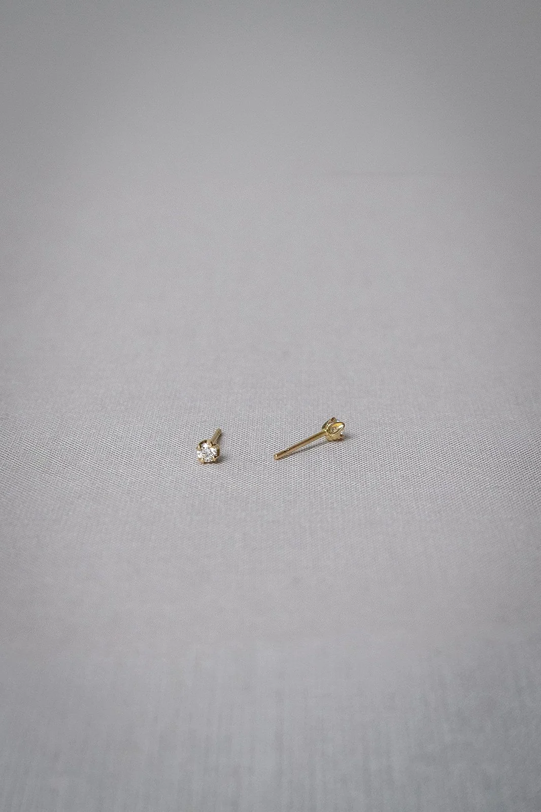 .20ct 18K Yellow Gold Round Studs