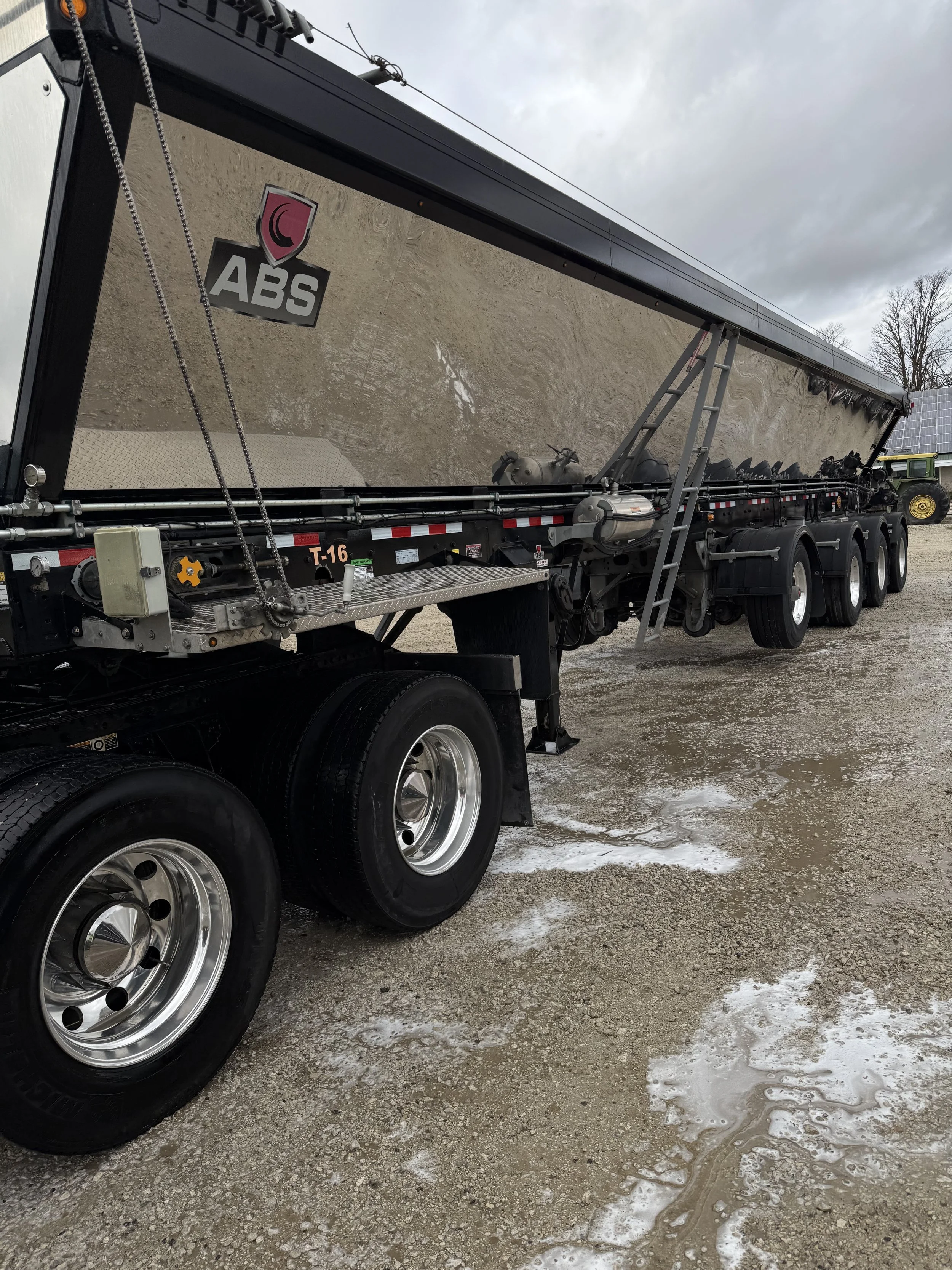 Silver ABS Trailer, after getting Fleet Washed