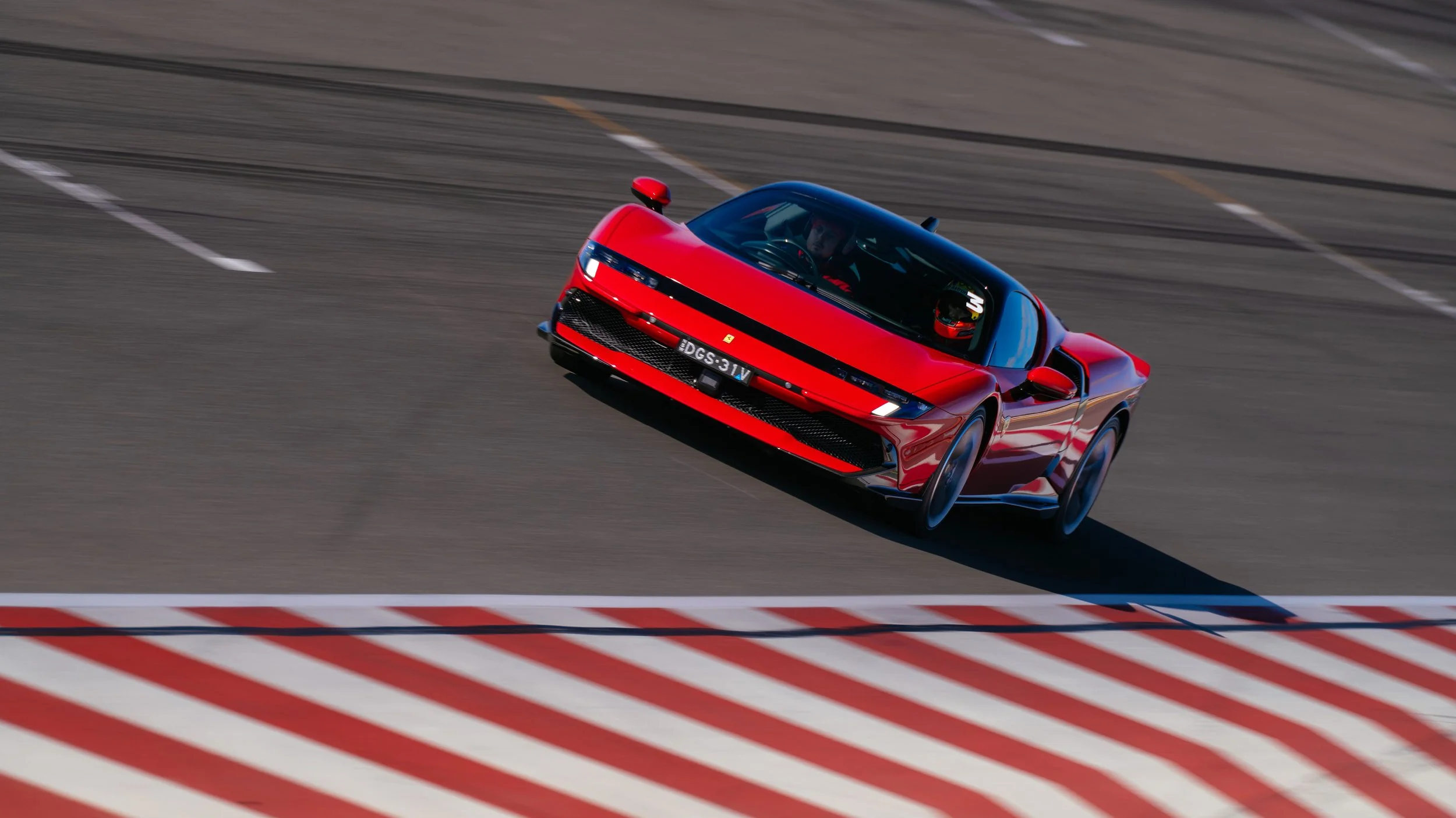 FERRARIESPERIENZATHEBEND-01804.jpg