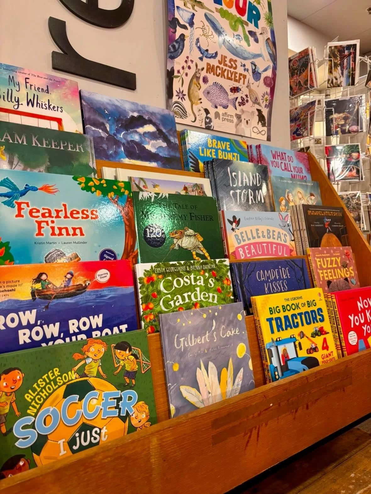 &ldquo;Gilbert&rsquo;s Cake&rdquo; spotted in the wild at @mostly_books in Mitcham 💫📚 Thank you to my friend Kelly @birthingafterloss for sending me the photo 🤗 And a big thank you to the beautiful people at Mostly Books for supporting local autho