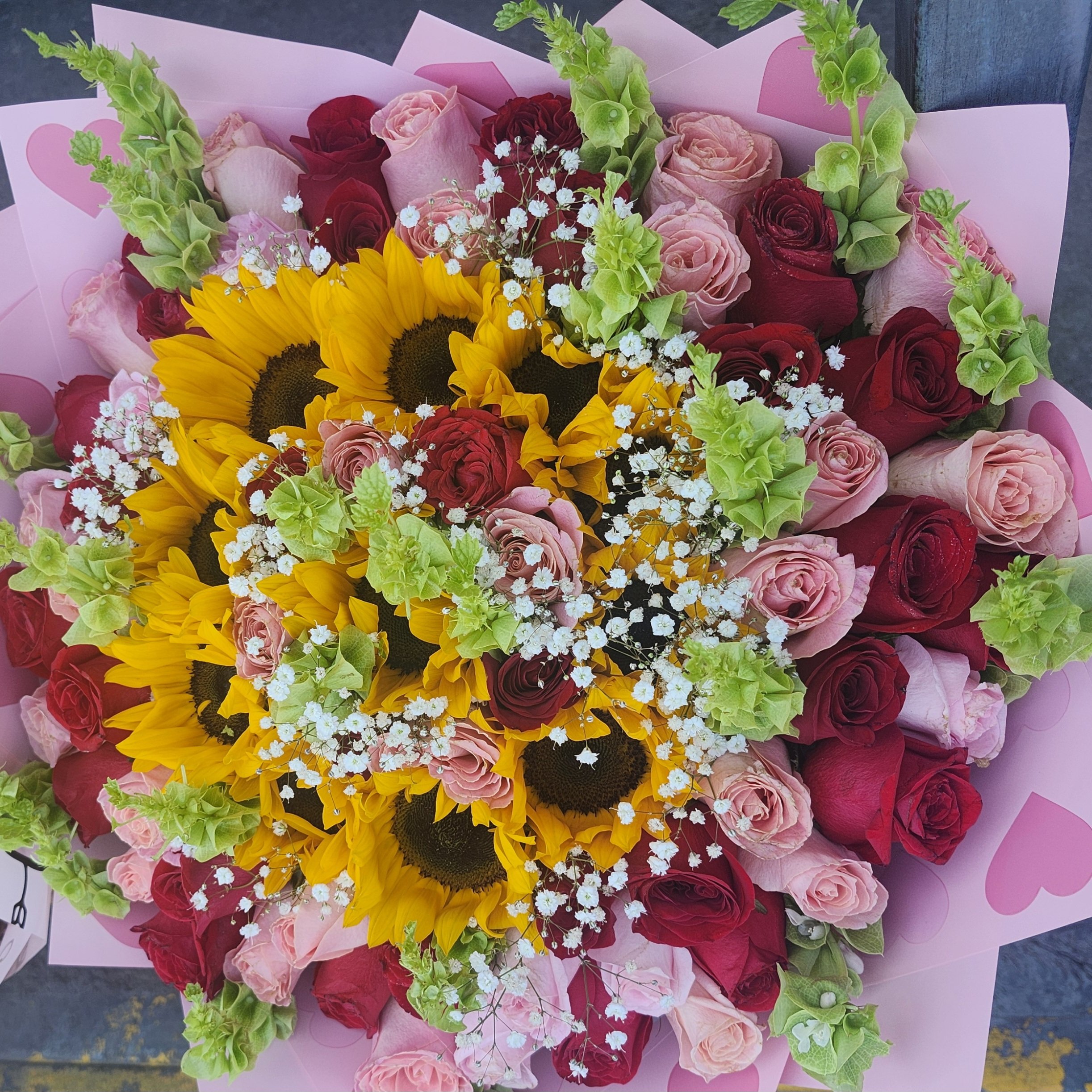 Supreme Roses Arrangement