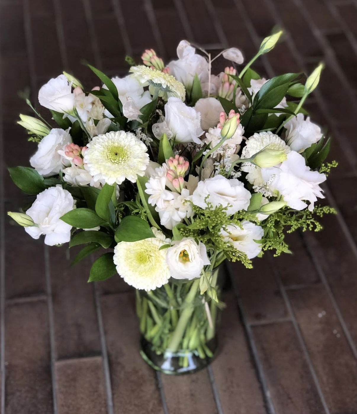 Vase bouquet of fresh seasonal flowers — Flora biweekly flower subscription