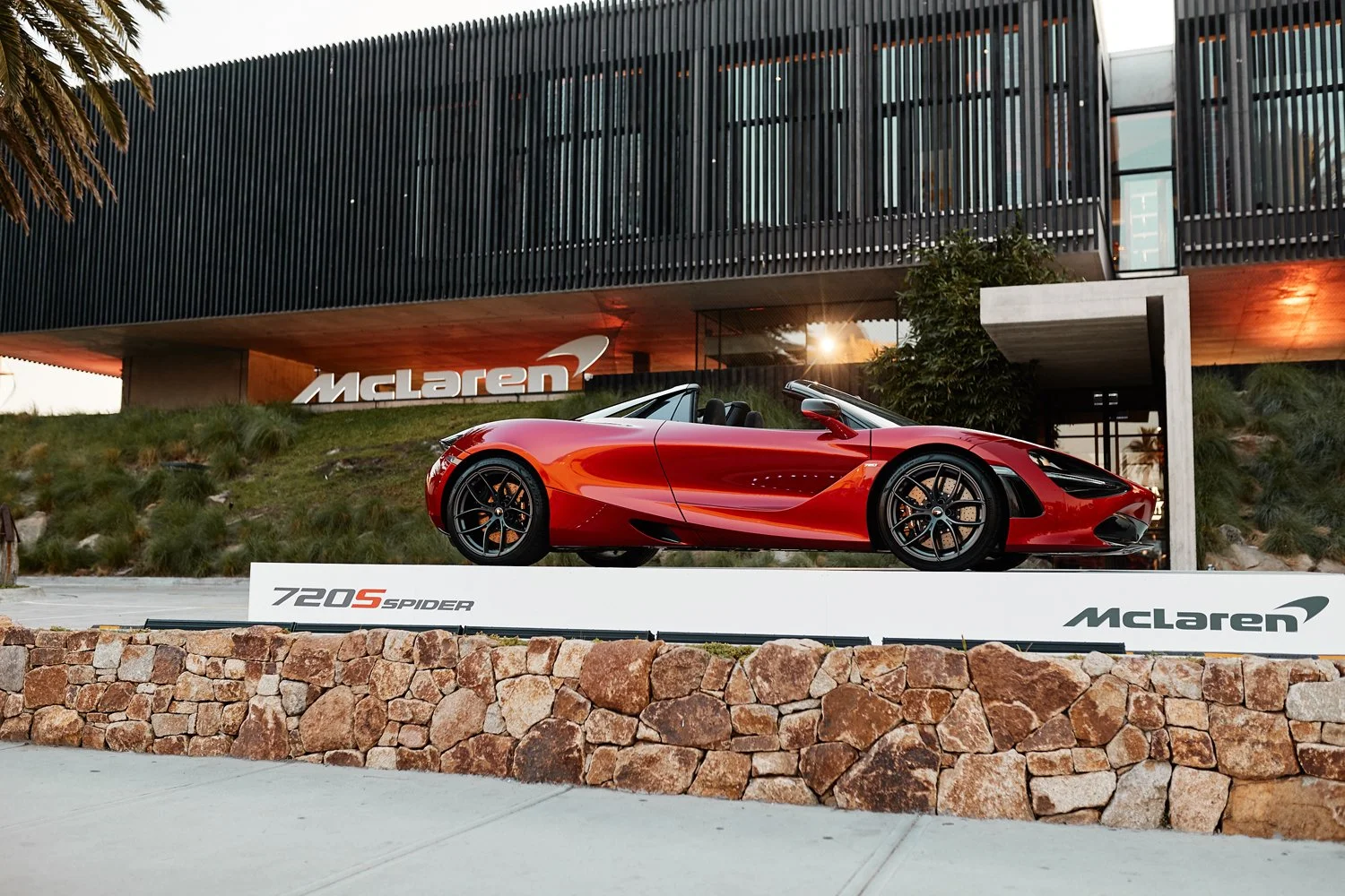 (LOWRES)MCLARENAPAC_OWNERSDINNER_160319_0010.jpg