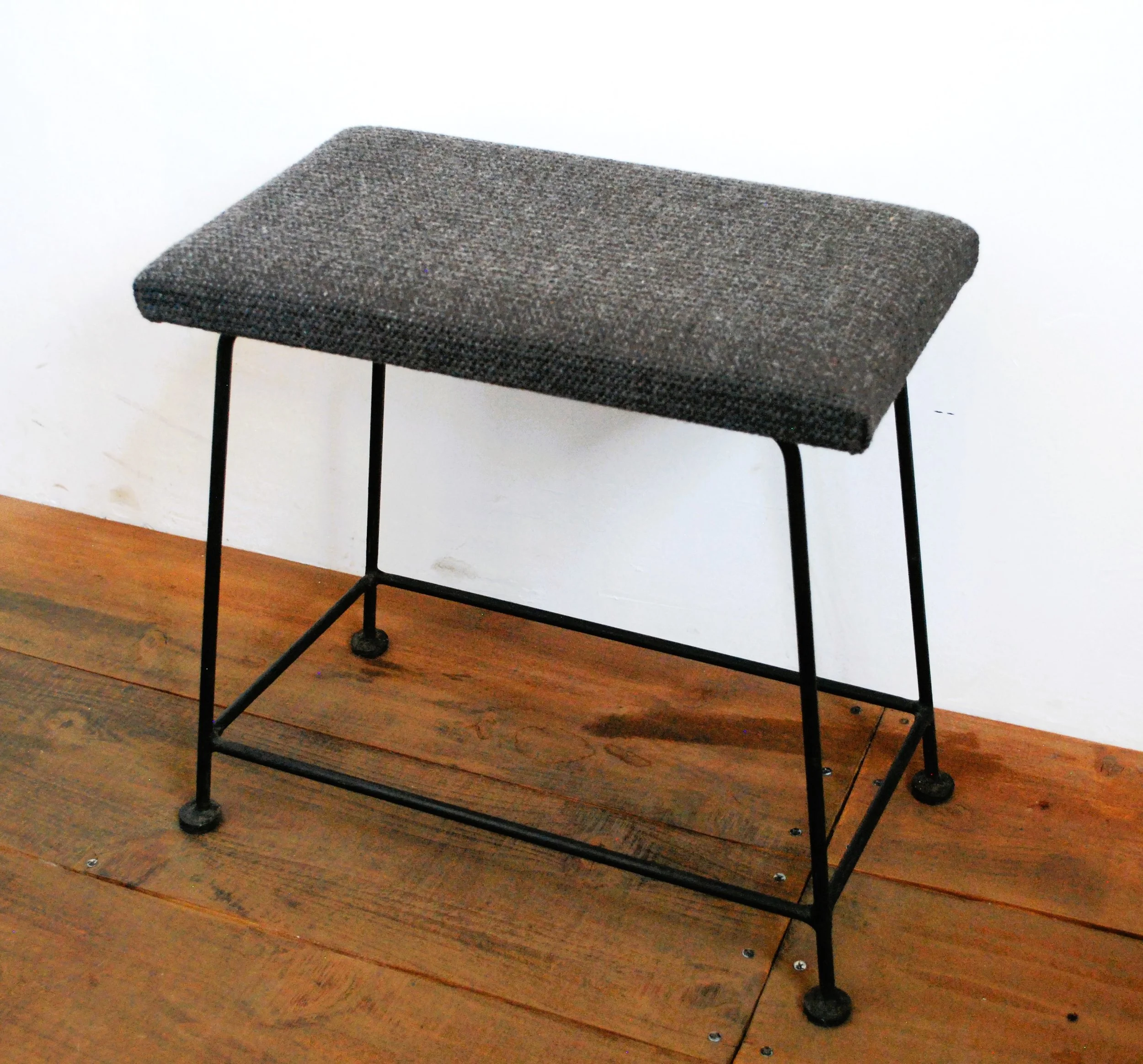 minimum stool1.JPG