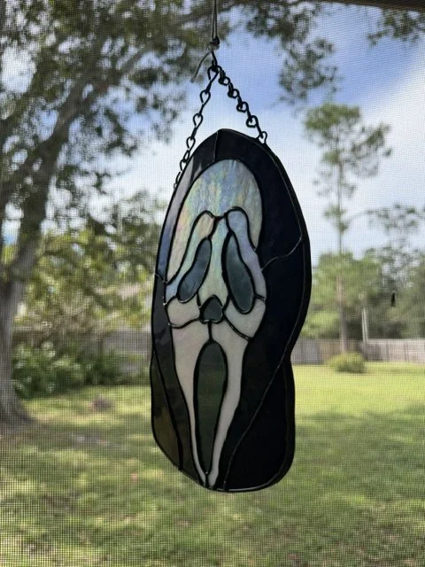 🔪 Classic Scream Stained Glass Panel