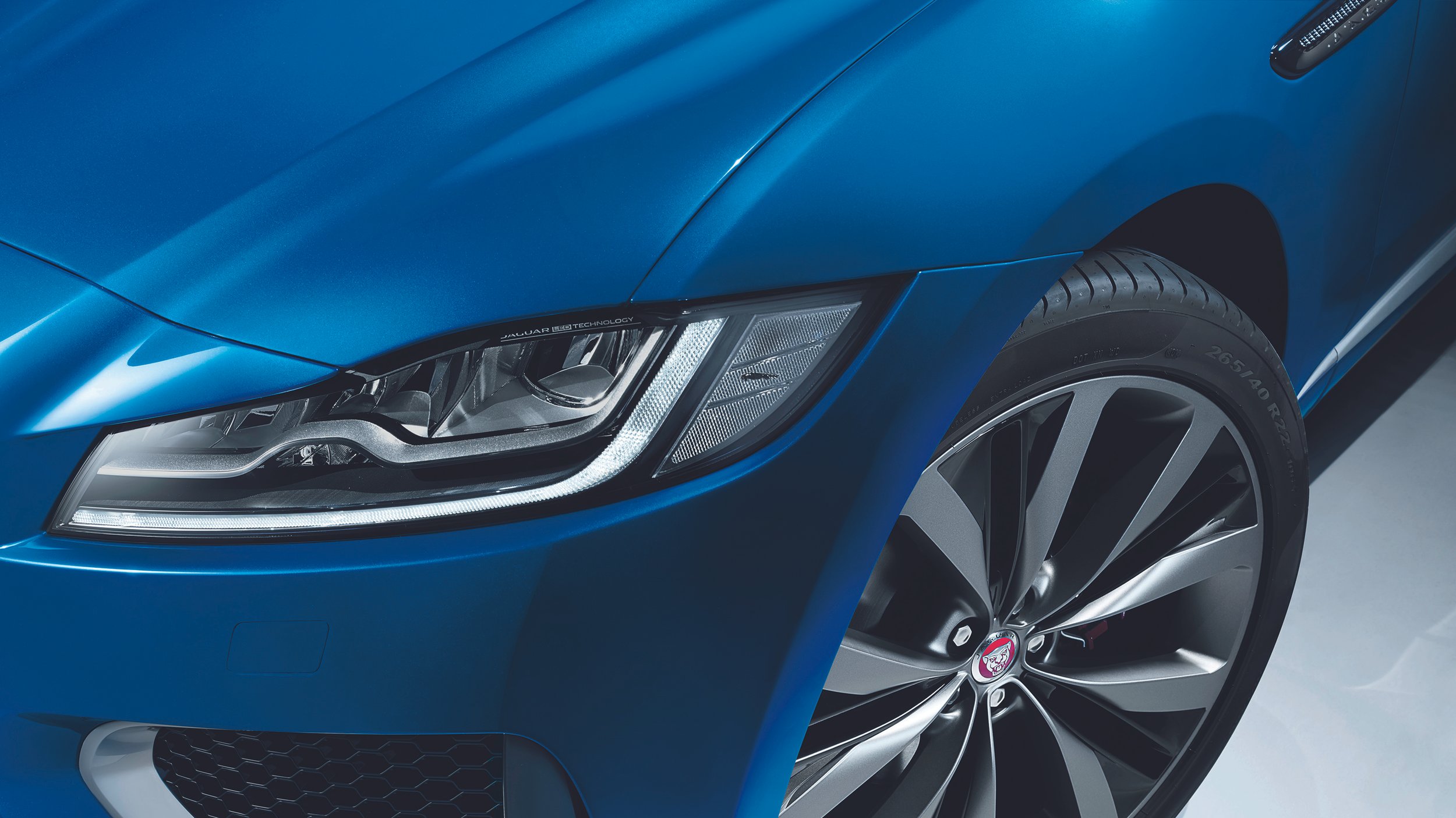 851_X761_blue_Headlight_v1c_simpCMYK copy.jpg
