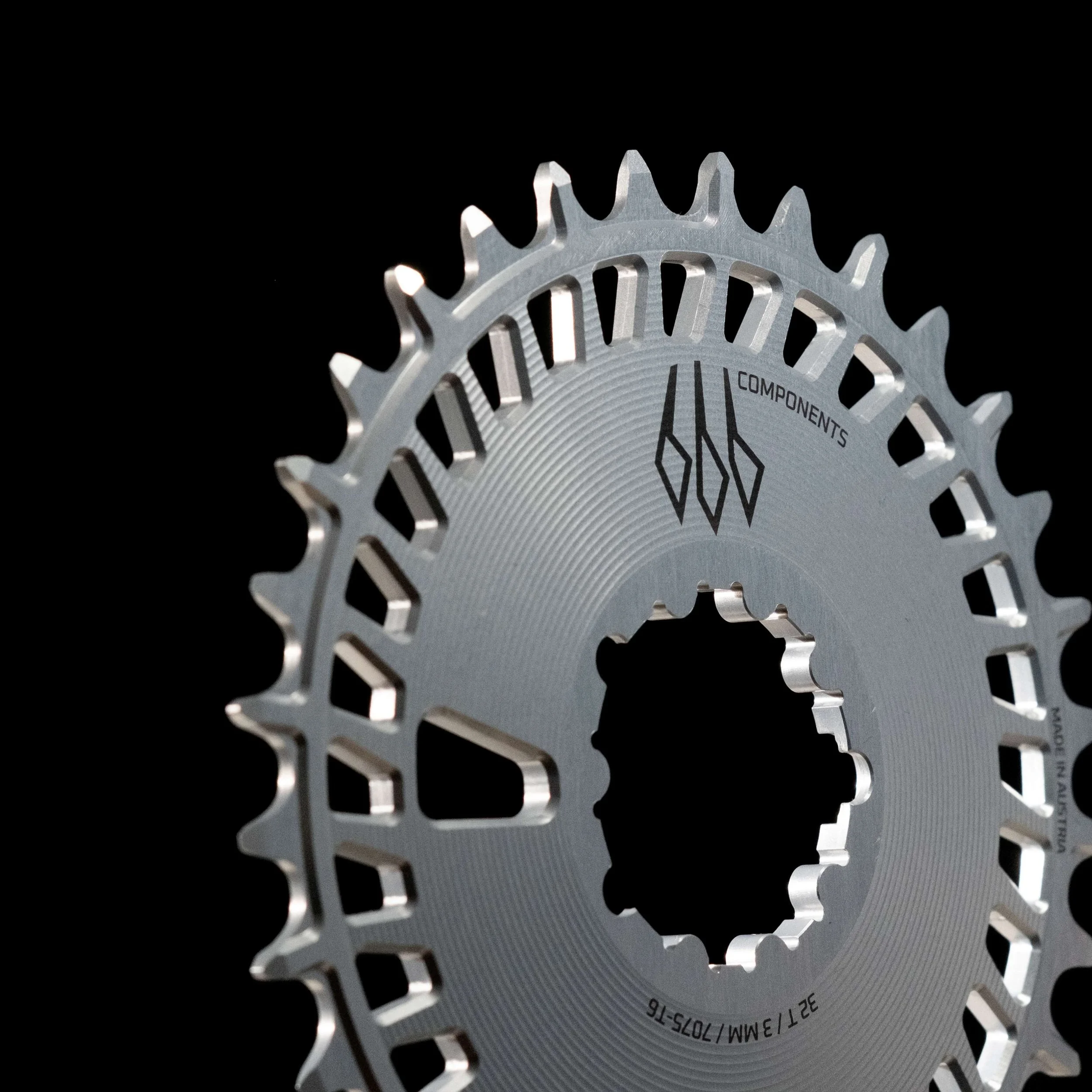 32T 3bolt Anschnitt front.jpg