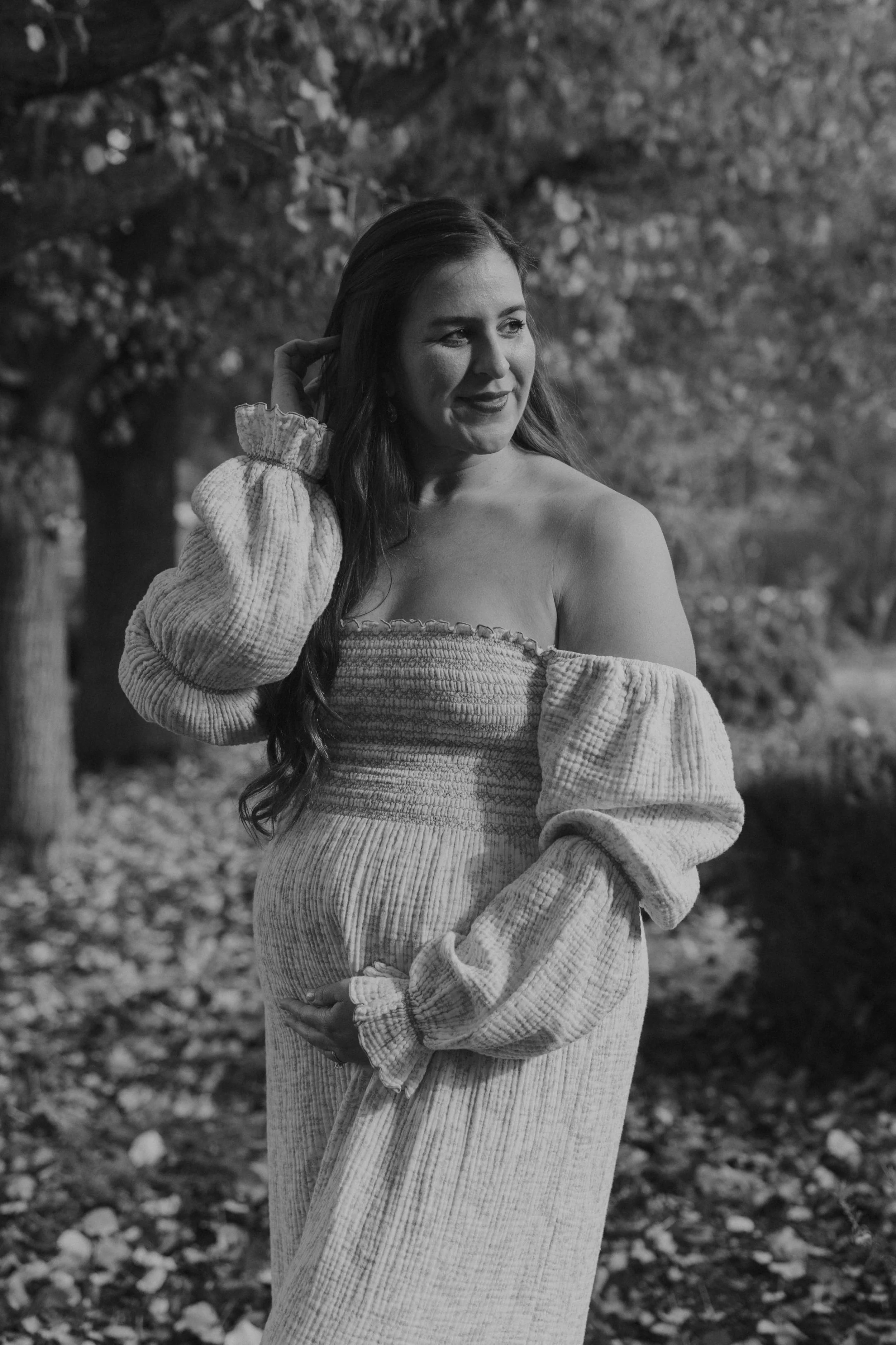 maternity pictures in Central Coast, CA taken by a traveling family photographer