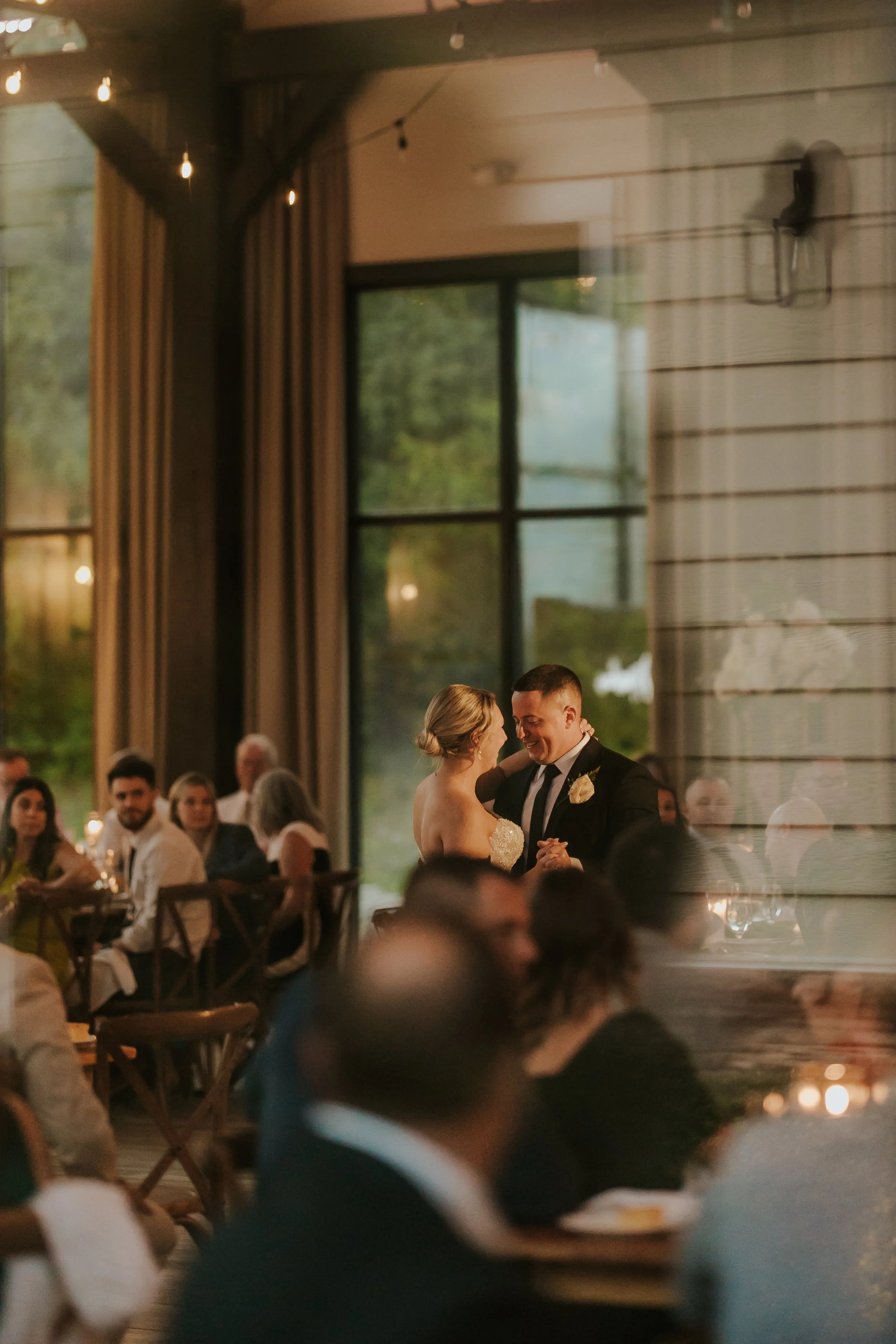 wedding photos at the barn at villa Venezia in Goshen, NY