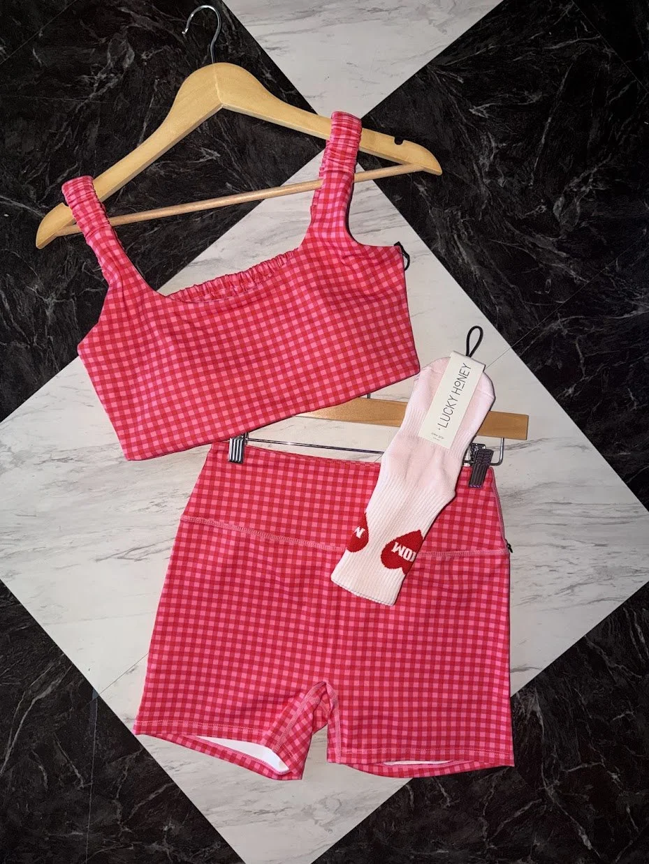 Gingham laid out.jpg