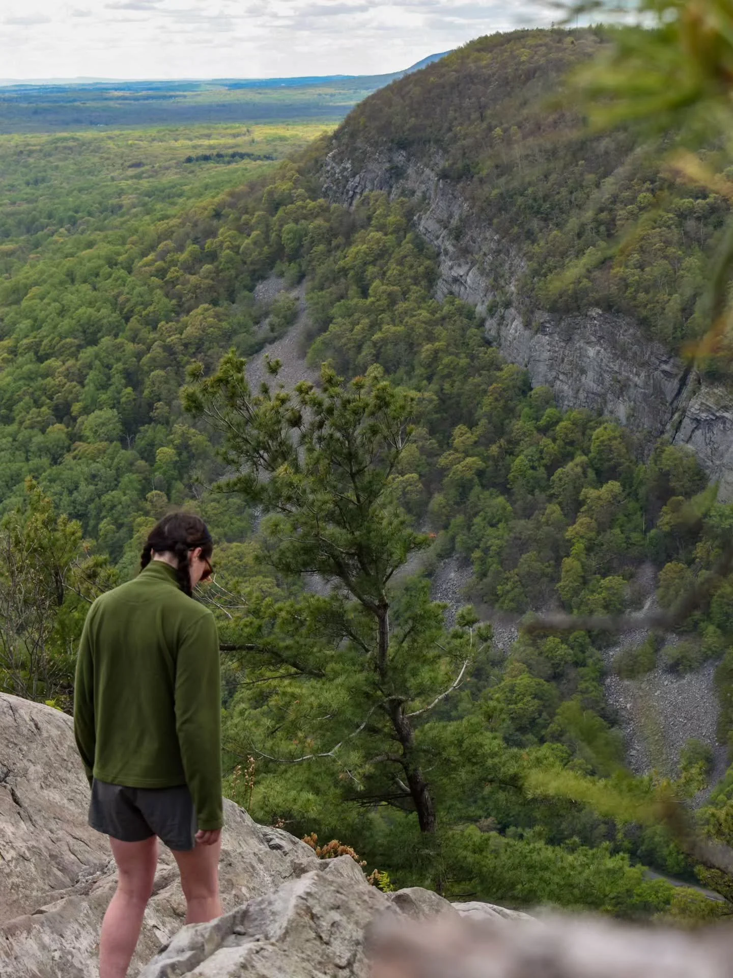 Backpacking on the Appalachian Trail.

With shuttle services falling through for Lily and I on our planned point-to-point trip, we had to get creative and find a good loop that incorporated the AT. This is actually quite hard to do in the MD/PA/NJ ar