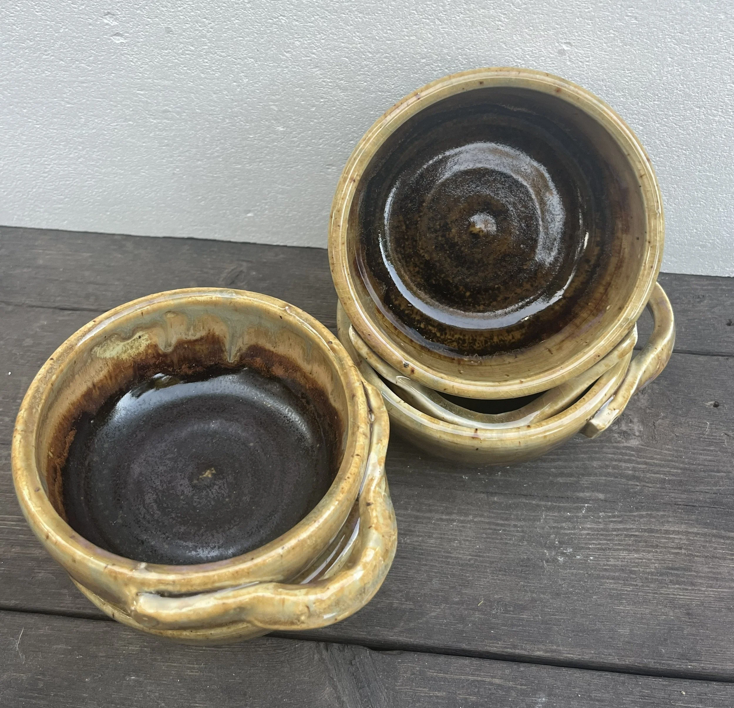 Bols soupe à l'oignon gratiné / French onion soup bowls