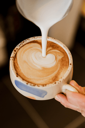 Specialty coffee / S'usi Gastro Studio / Amsterdam food and prop stylist.gif