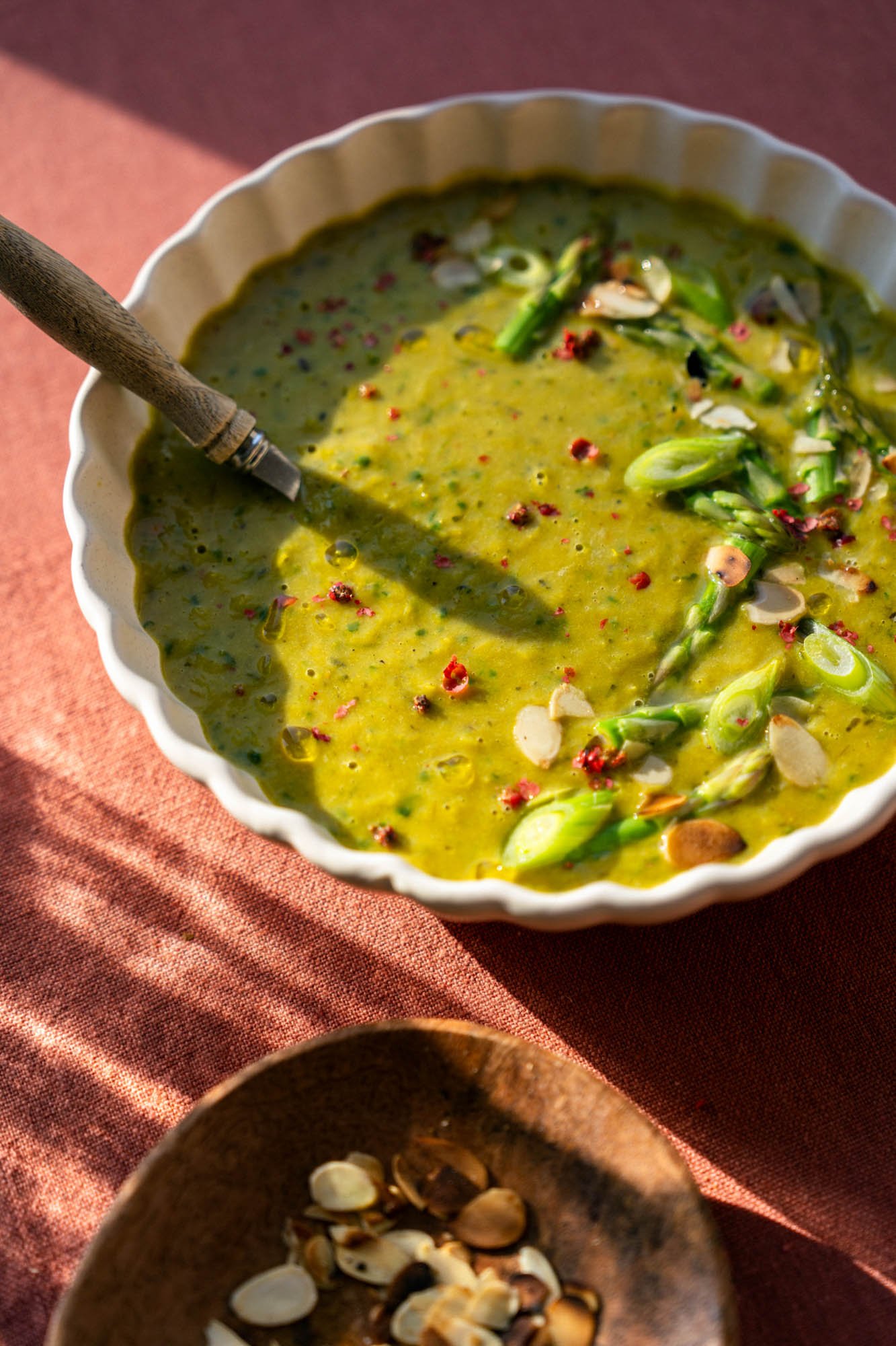 Asparagus cream soup / S'usi Gastro Studio / Amsterdam food and prop stylist.jpg