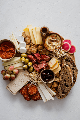 Gourmet board / S'usi Gastro Studio / Amsterdam food and prop stylist.gif