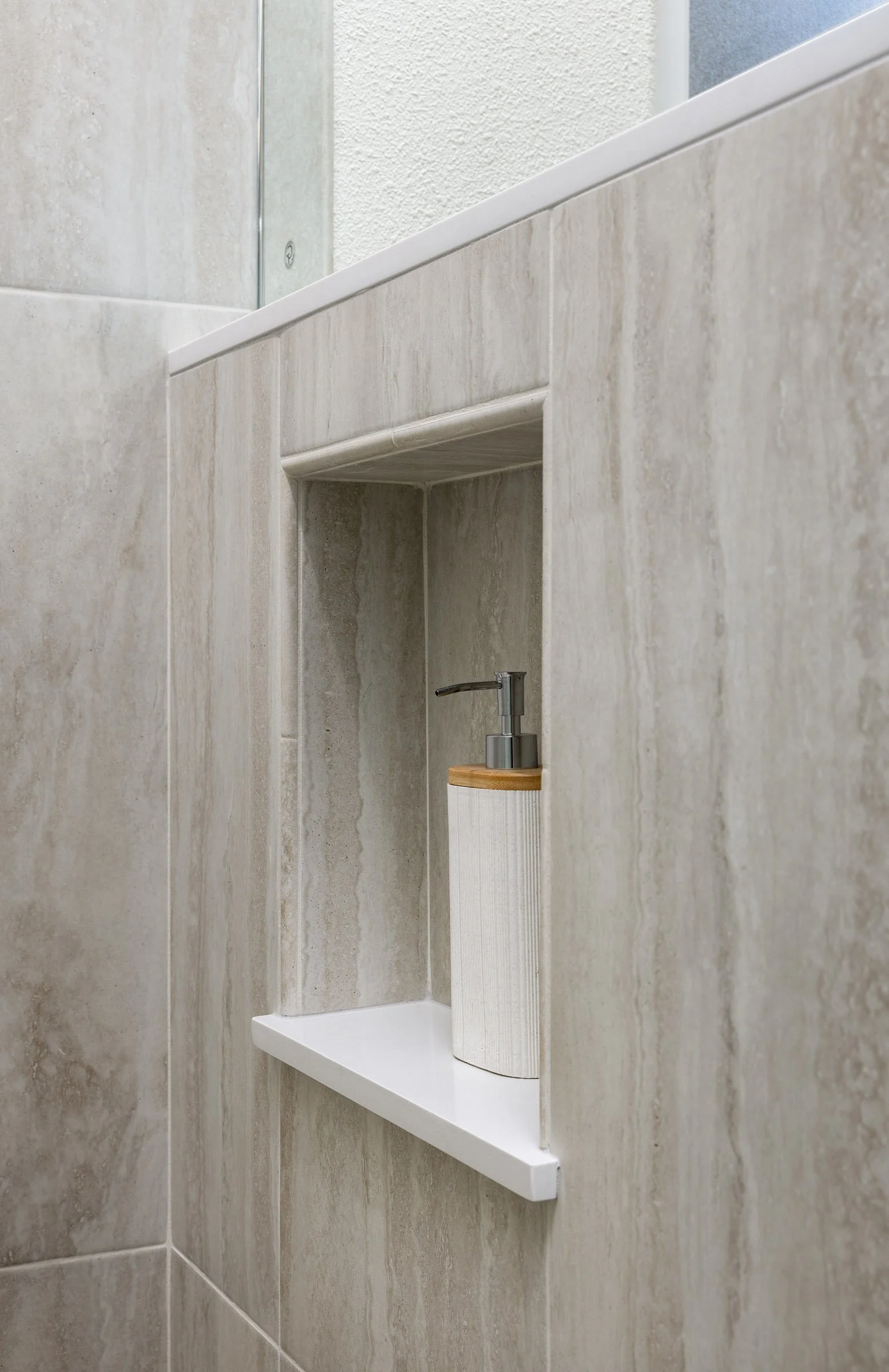 2560 School Street_0011.jpg