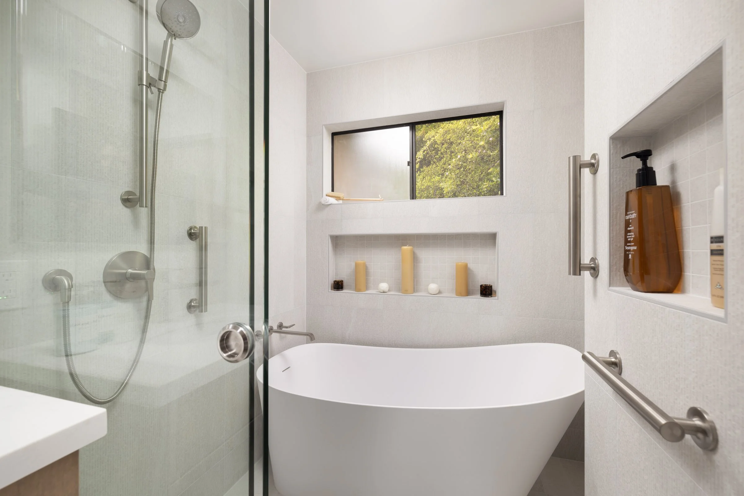 ventura-bathroom-remodel-quartz-counters-modern-cabinets-free-standing-tub4.jpg