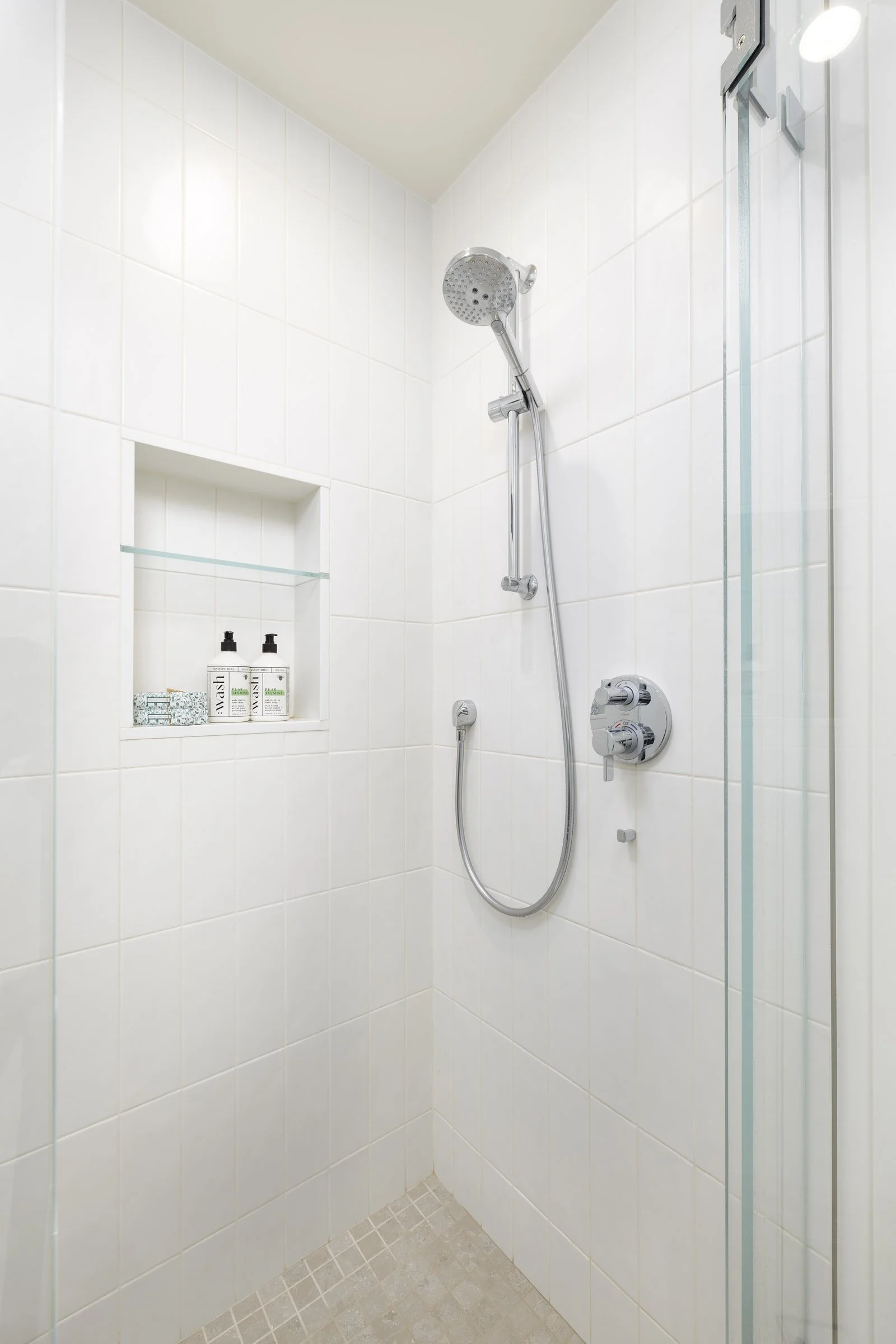 santa-barbara-midcentury-modern-bathroom8.jpg