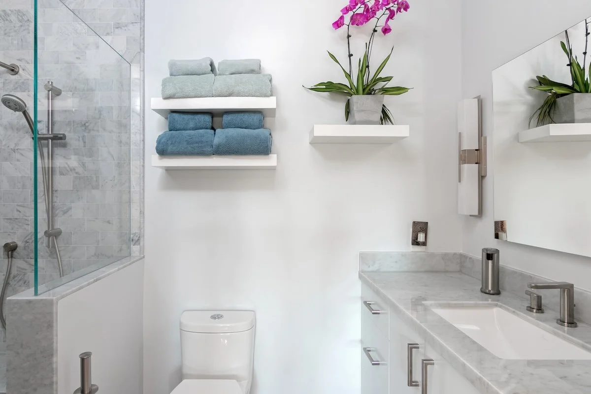 santa-barbara-contemporary-coastal-bathroom5.jpg