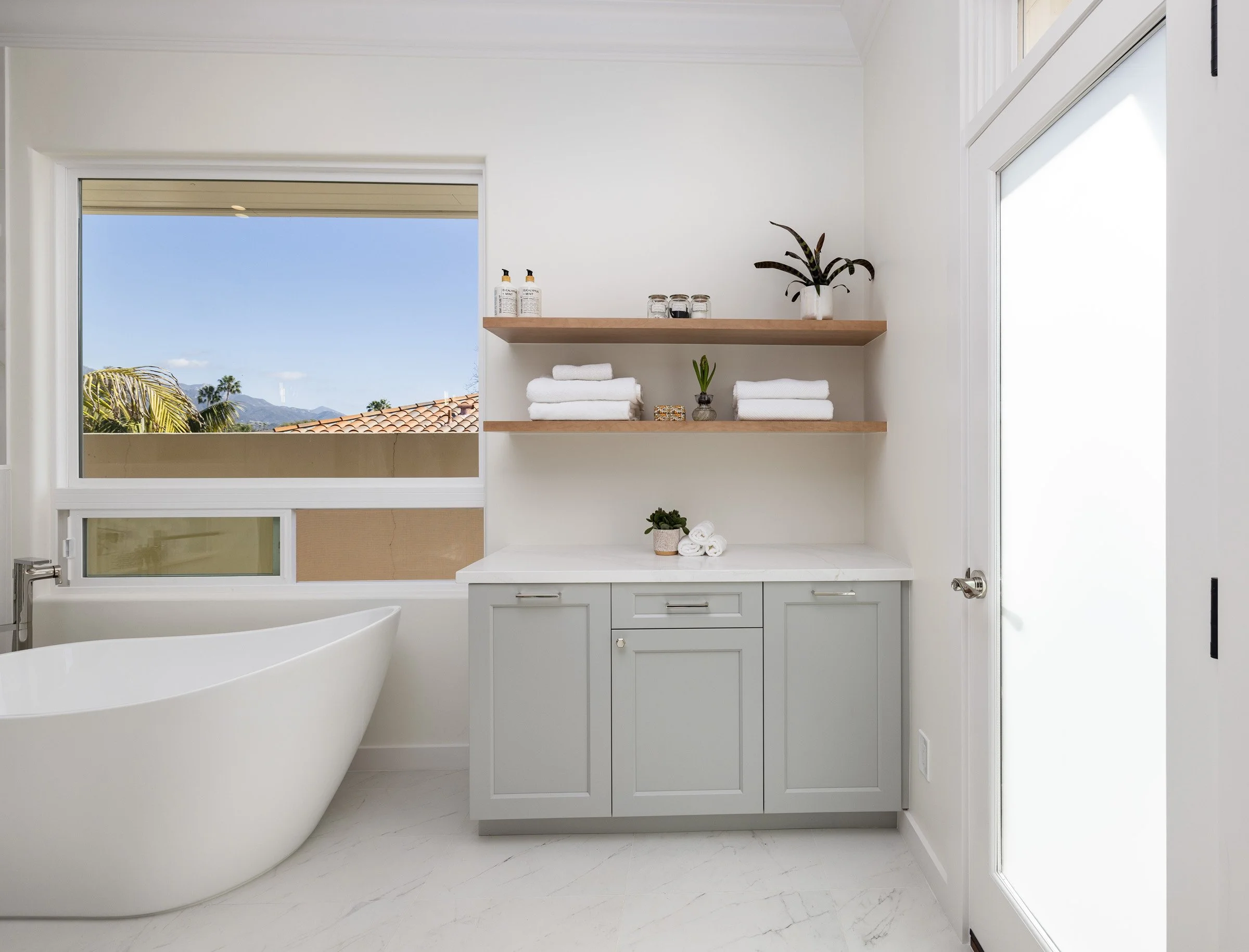santa-barbara-contemporary-coastal-bathroom6.jpg
