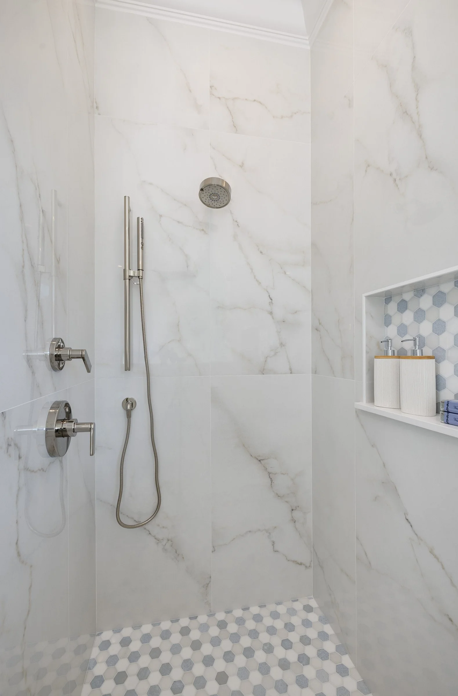 santa-barbara-contemporary-coastal-bathroom9.jpg