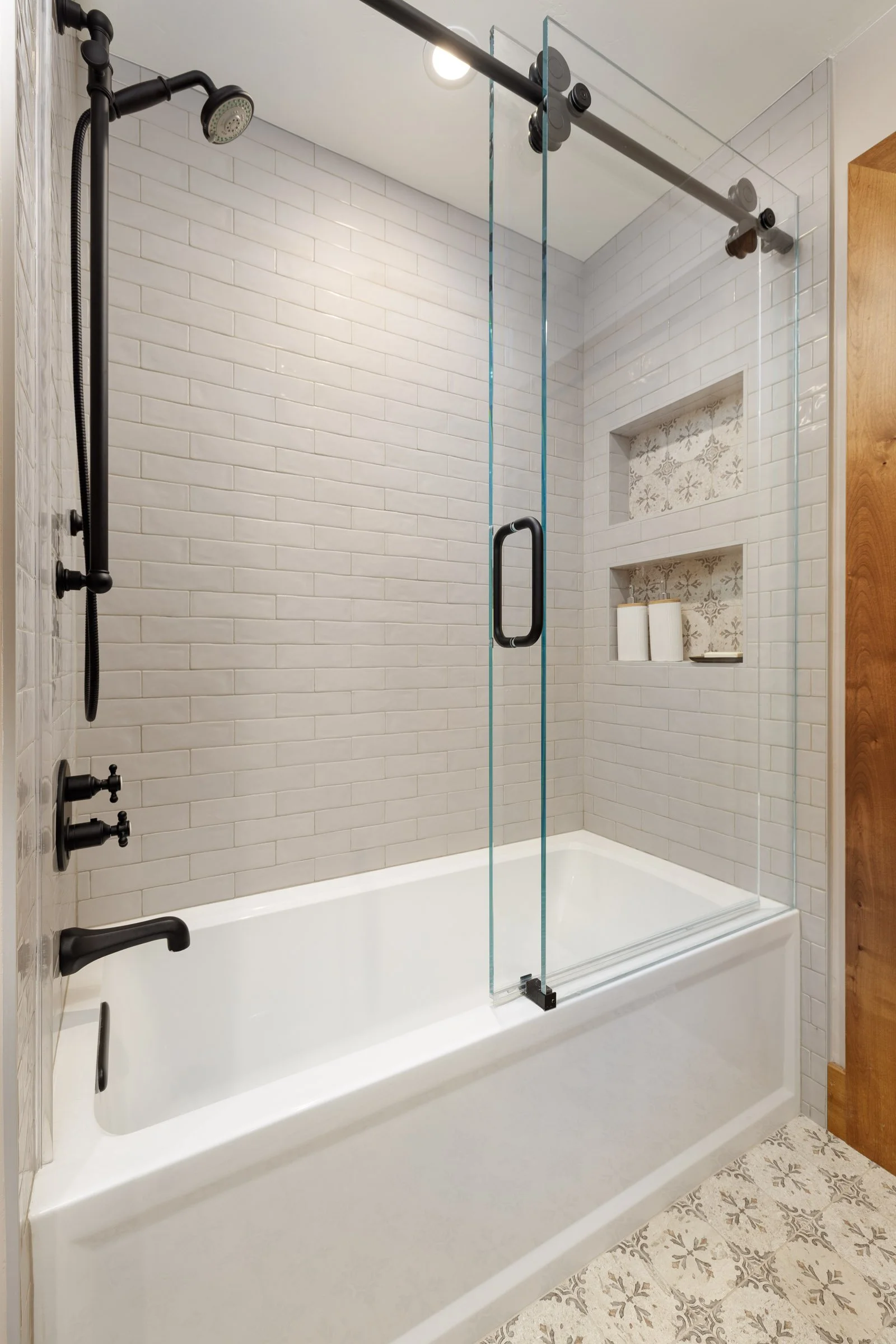 santa-barbara-modern-farmhouse-bathrooms1.jpg