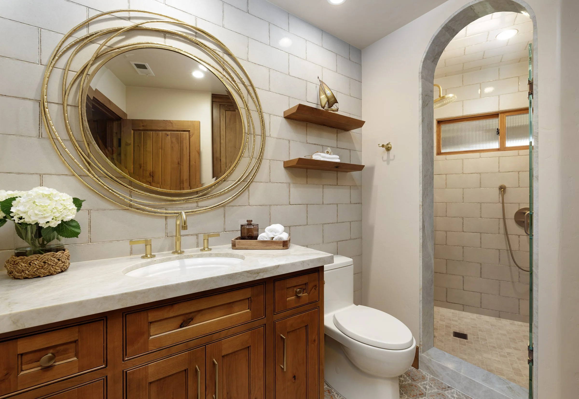 santa-barbara-modern-farmhouse-bathrooms11.jpg