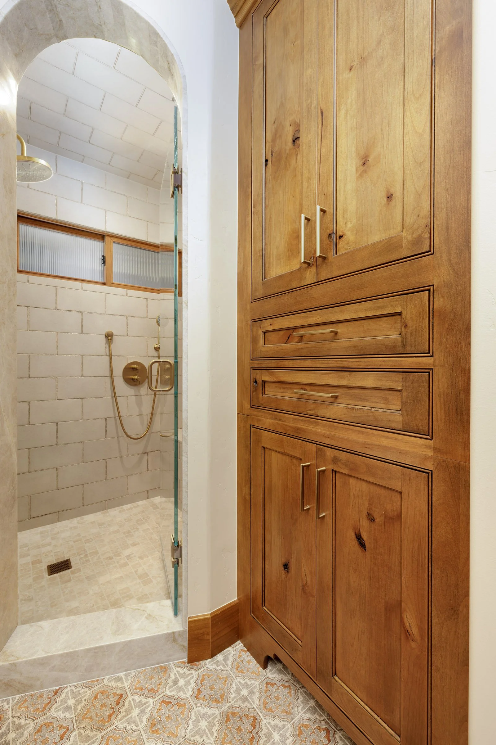 santa-barbara-modern-farmhouse-bathrooms12.jpg