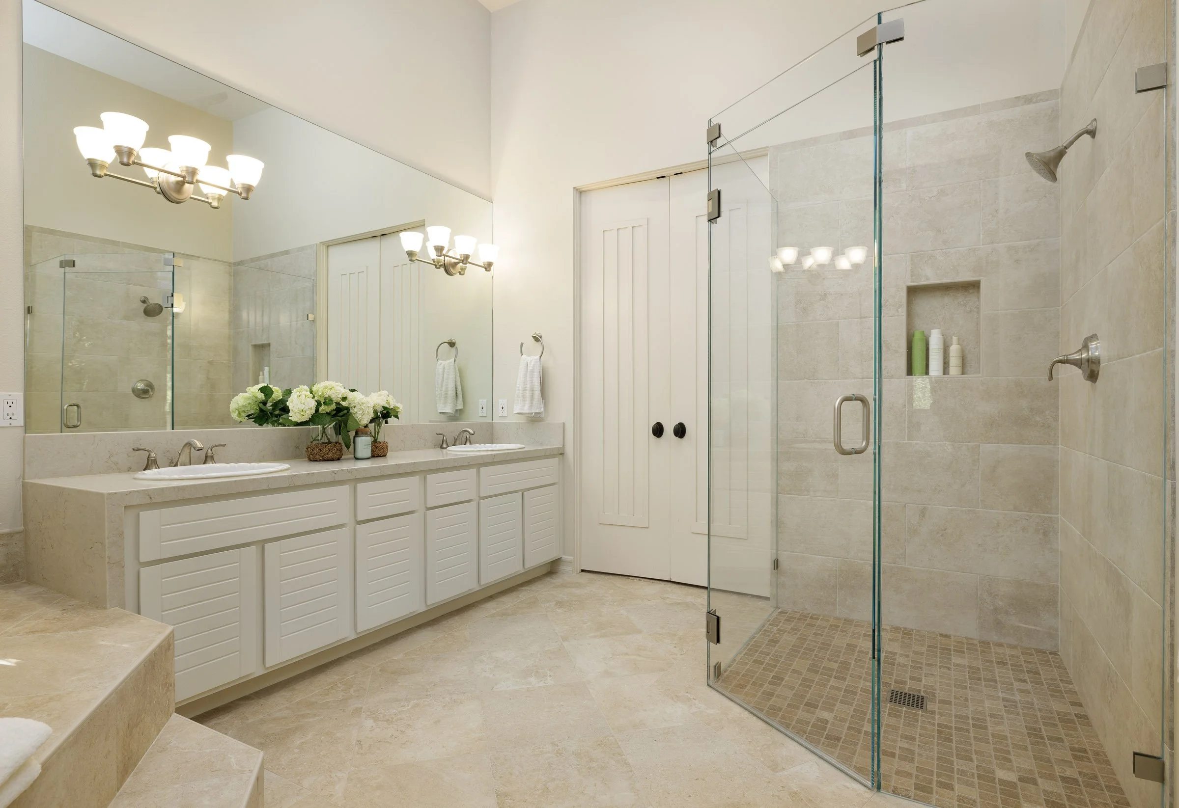 santa-barbara-transitional-bathrooms3.jpg