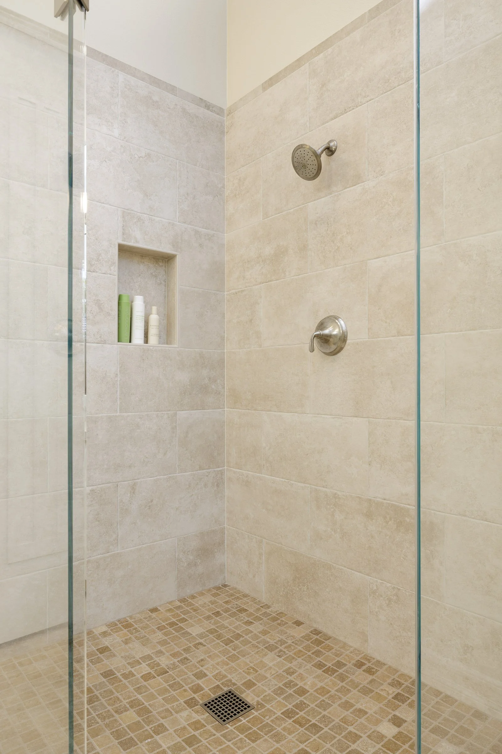 santa-barbara-transitional-bathrooms6.jpg