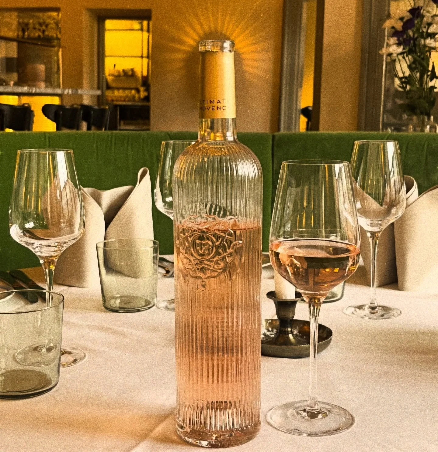 We like looking at life through Ros&eacute;-coloured glasses (preferably wine glasses)🍷
Our wonderful house ros&eacute; &rdquo;Chateau Berne Ultimate Rose 2024&rdquo; from C&ocirc;tes de Provence, France is a delightful and summer-y blend of syrah, 