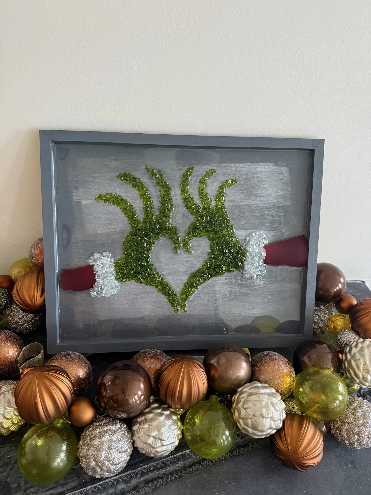 Grinch heart hands - Crushed glass resin art.