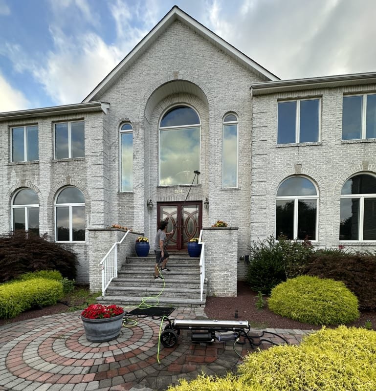 window cleaning service for residential homes