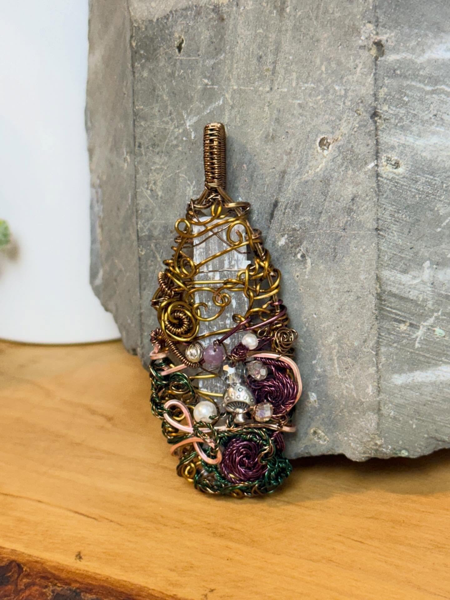 Selenite wrapped fairy garden 🧚🏻&zwj;♀️
