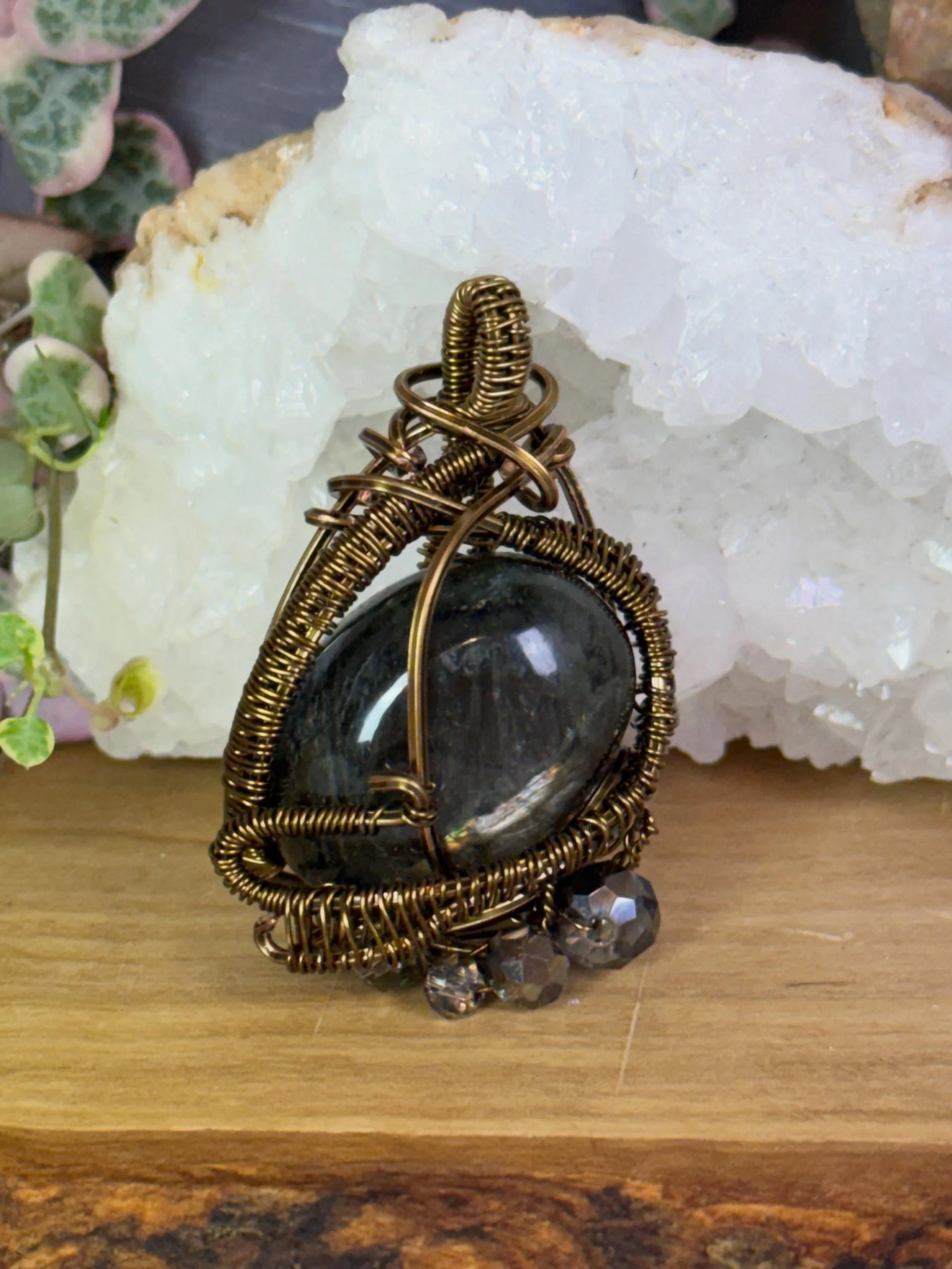 Labradorite wrapped with bronze wire and beads - this one actually stands on its own 🙃💙