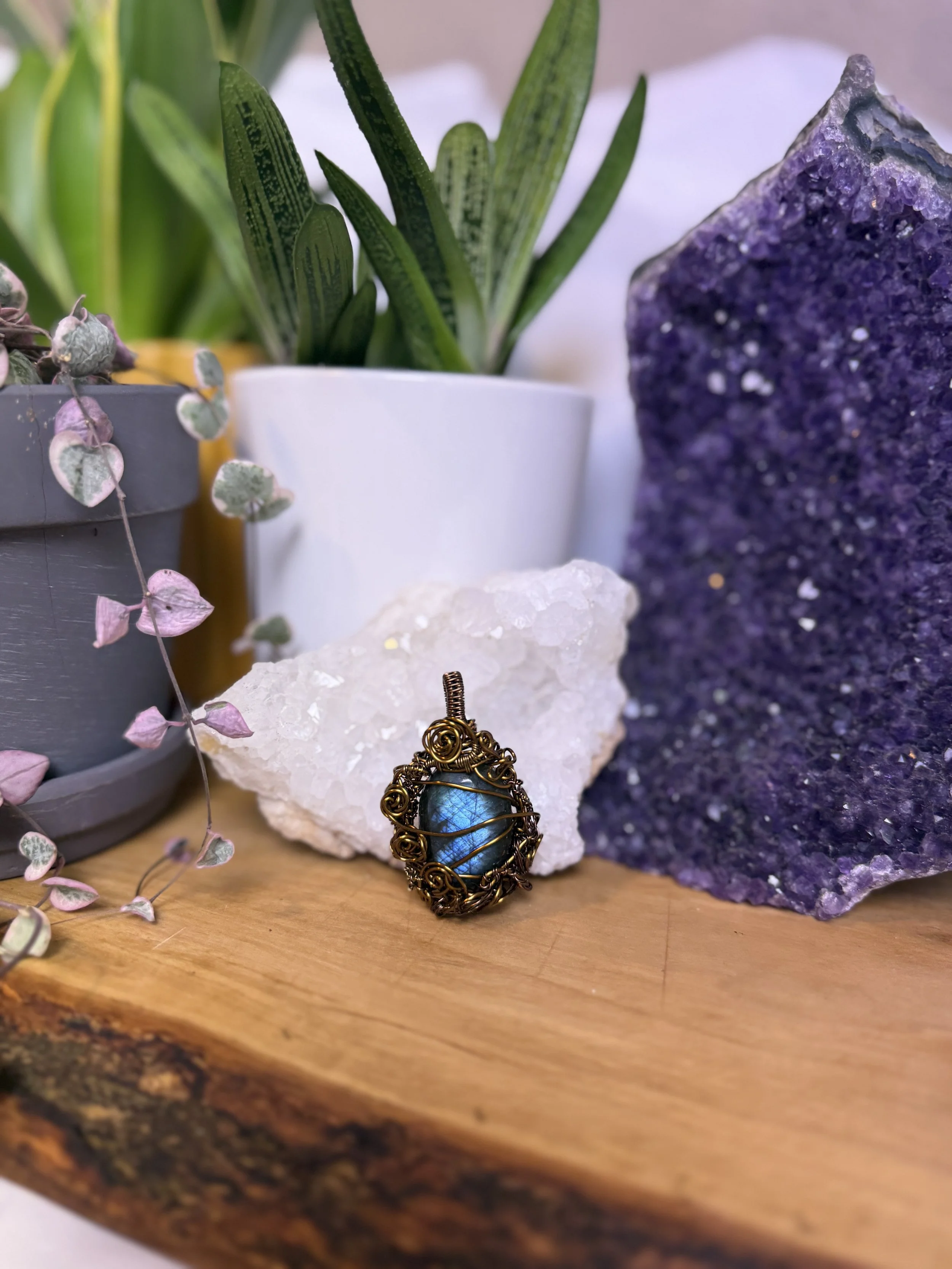 Labradorite Rose Pendant