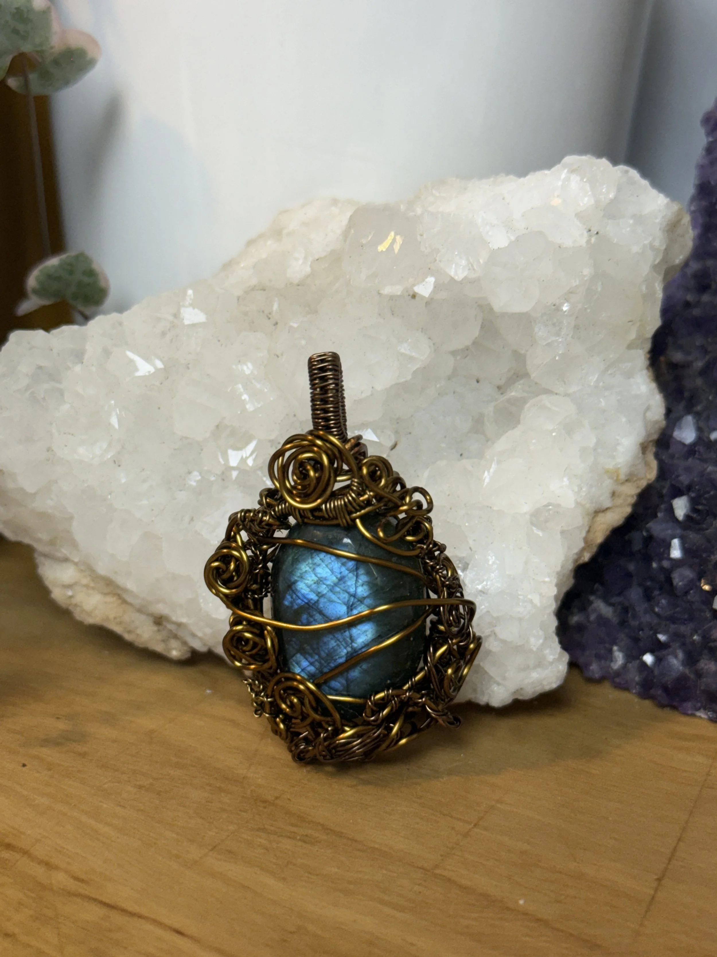 Labradorite rose 3.JPG