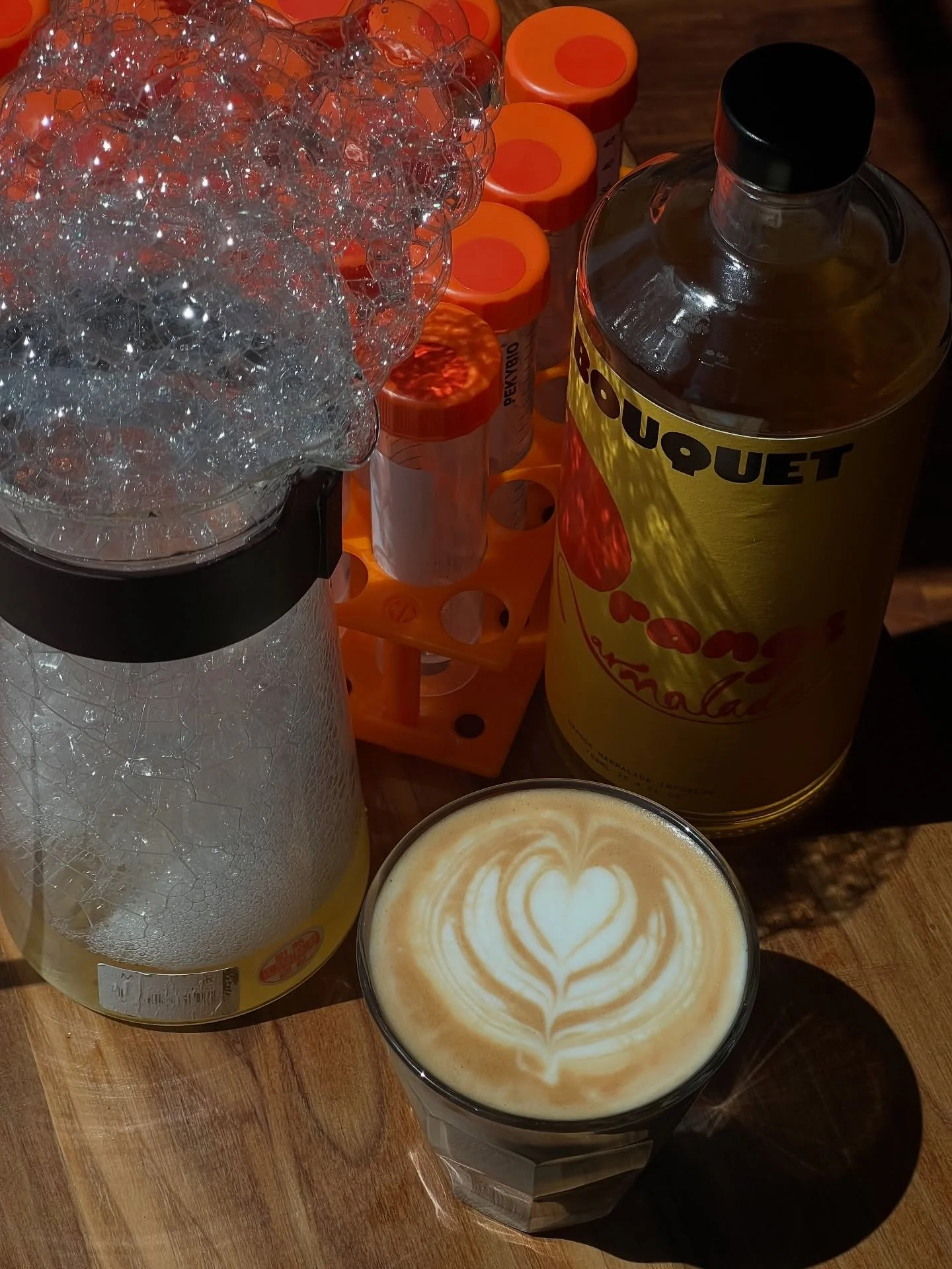 I&rsquo;m obsessed with these @channelbloomcoffee x @bouquet_infusions orange marmalade bubbles.

Come get some at  @doloresdeluxesf tomorrow July 27 from 9am-12pm.