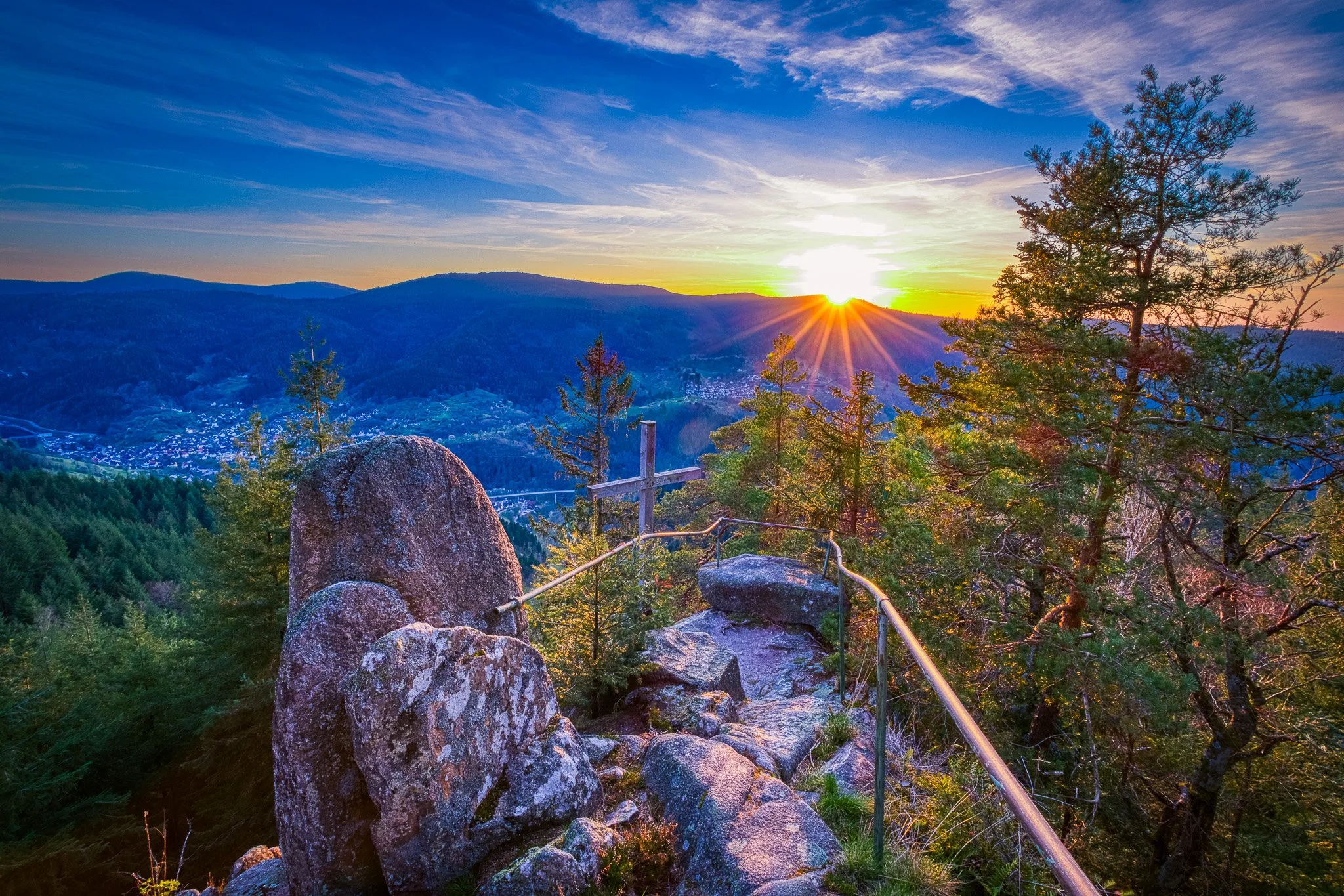 Latschigfelsen bei Sonnenuntergang 1 (Querformat)