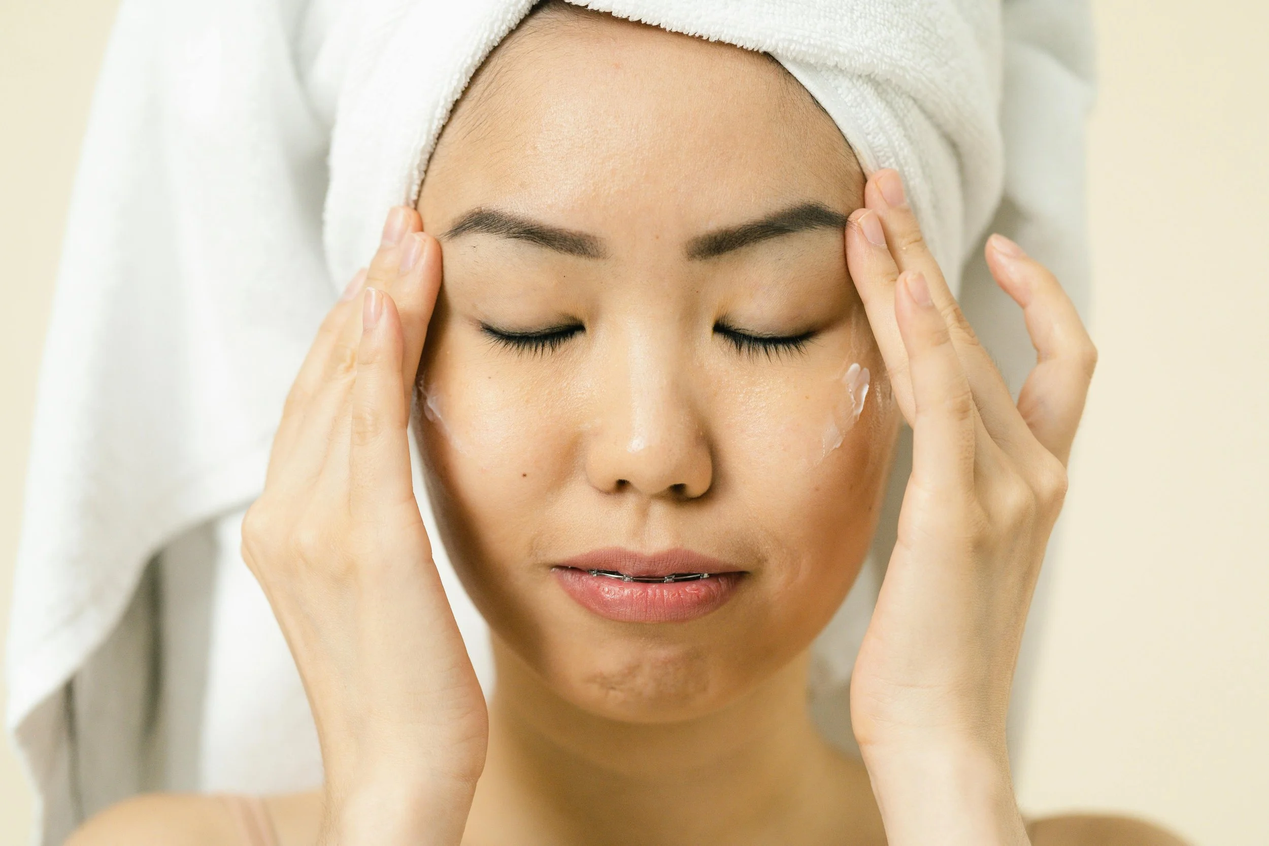 Get Holiday-Photo Ready: Cosmetic Treatments to Glow This December