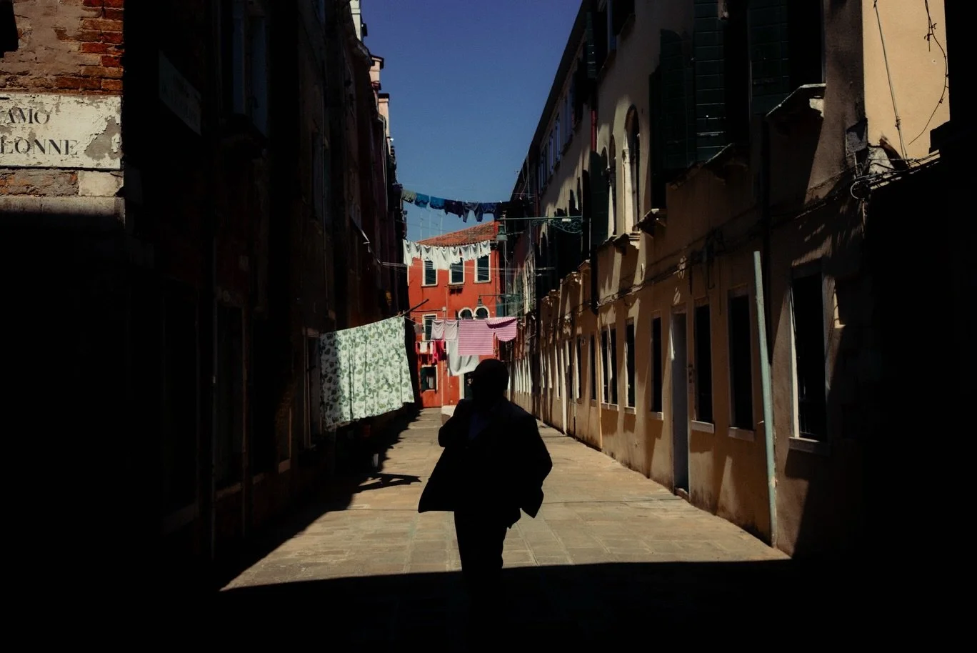 Venezia the prettiest.

2026.

#street_me_up #des_photomag #strtsnapshots #street_badass #newstreetwave