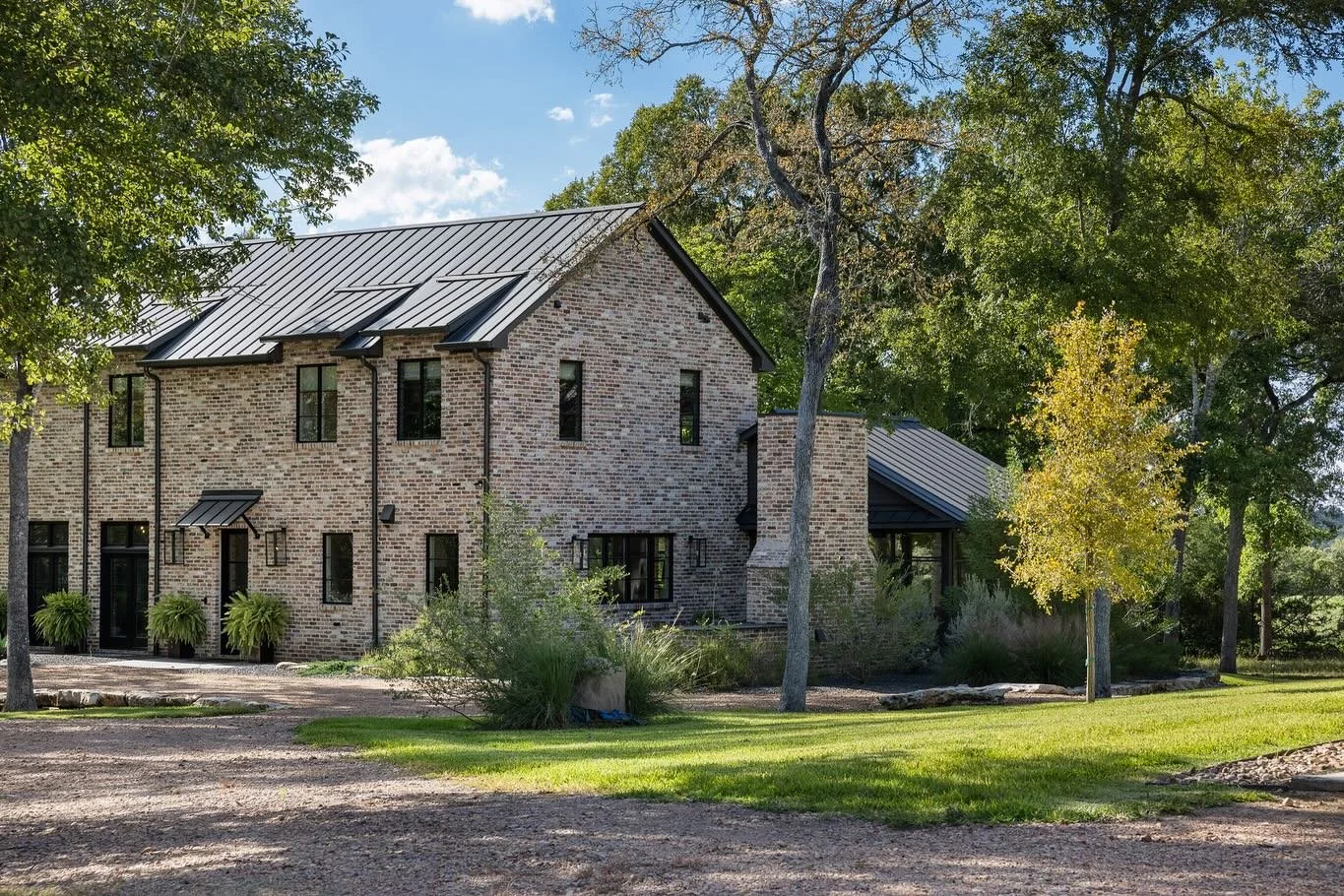 Tucked away in the woods, this property has it all!

Do you want to see the video for this home? 

Listed by @frankhillboltrealtor @roundtoprealestate 

#countryliving #countryhome #customhome #stonehome #realestatephotgraphy