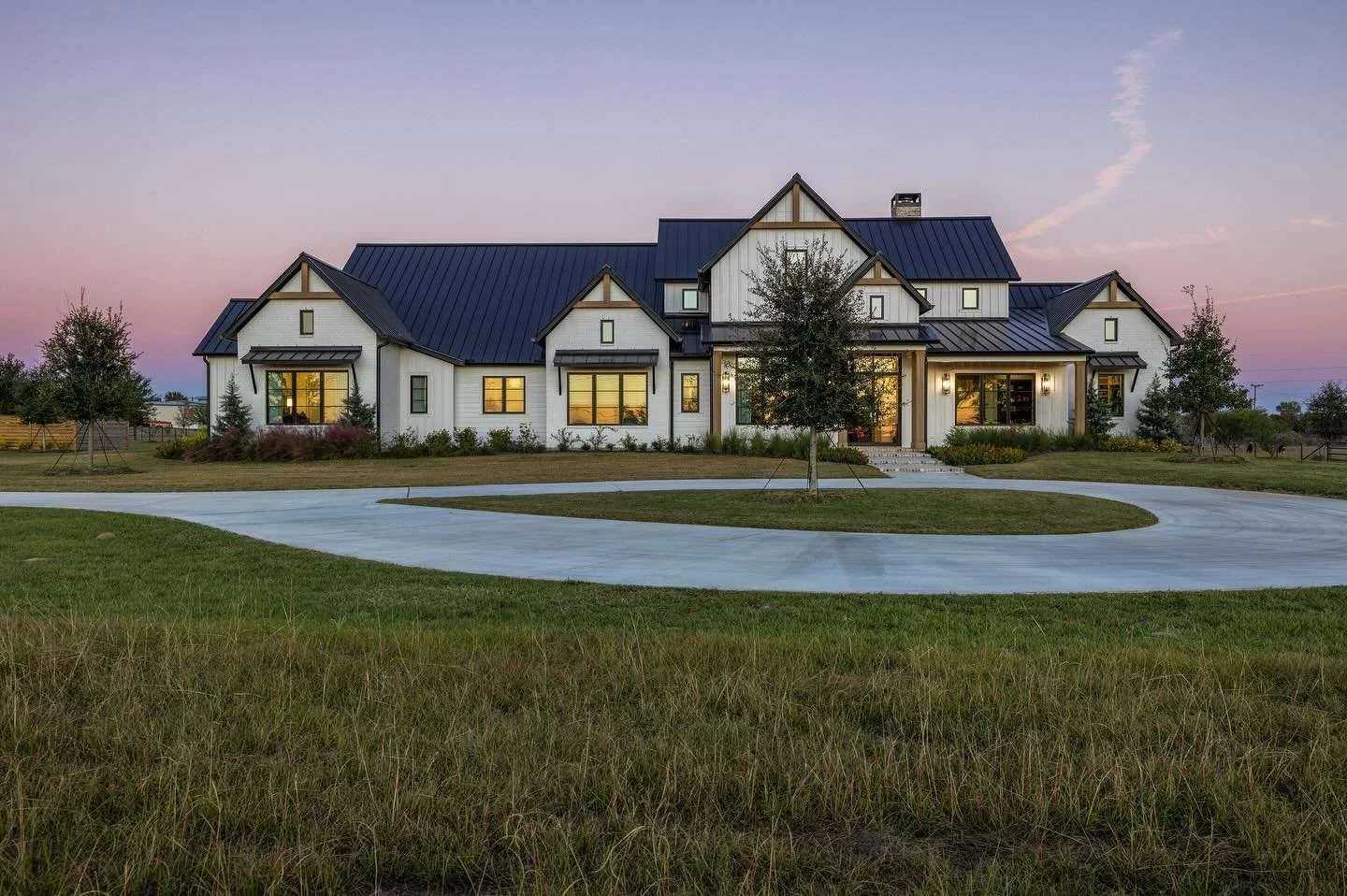 A home that feels just as good as it looks.

Natural textures, open spaces, and warm light &mdash; Video coming soon in full cinematic detail.

&mdash;
Built by @hdzbuilderstx 

#SkyCraftedImaging #LuxuryHomeMedia #TexasRealEstate #ModernDesign #Cent
