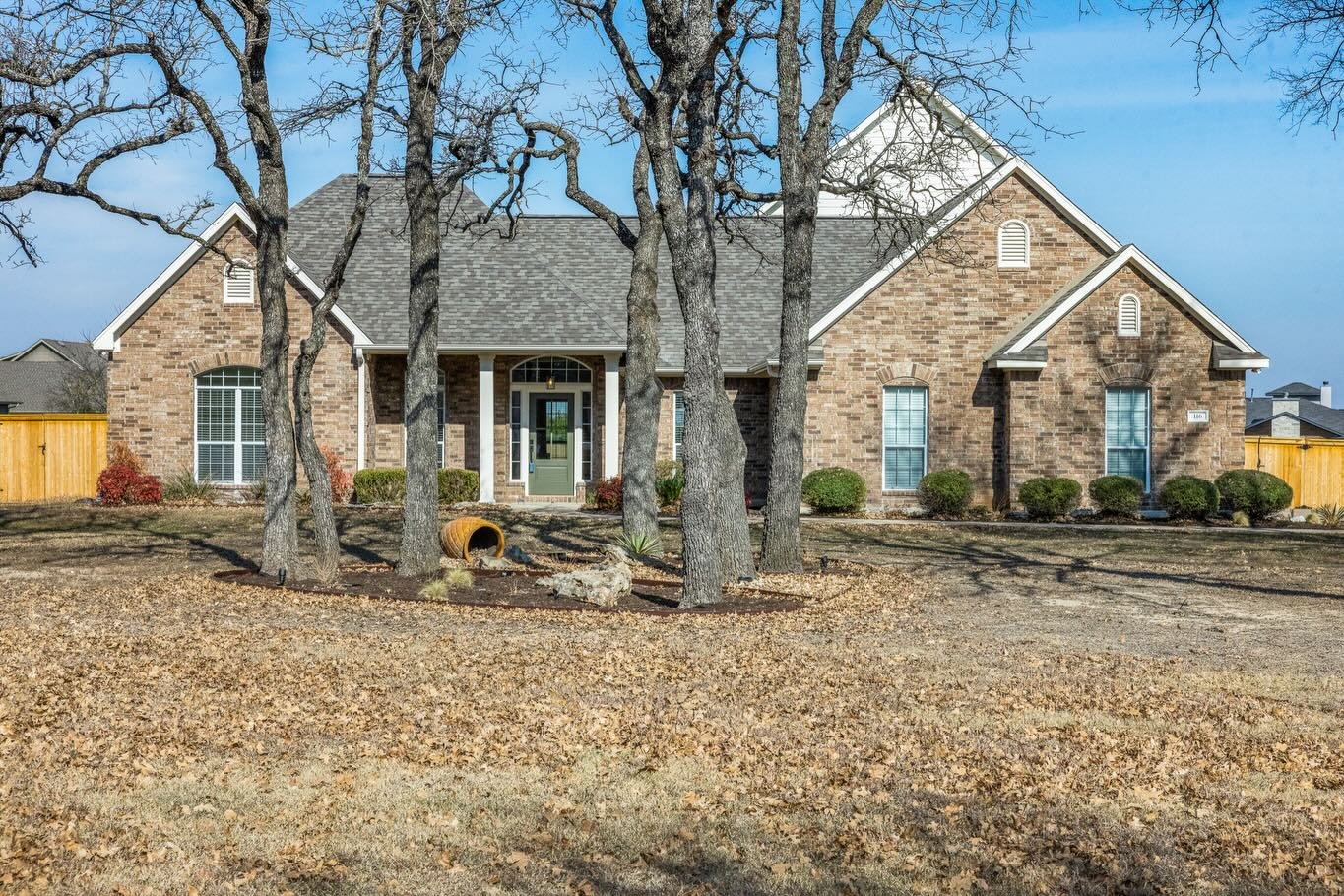 Staging isn&rsquo;t just about furniture, it&rsquo;s about creating a feeling.

A well-staged home helps buyers visualize the space, understand scale, and emotionally connect the moment they walk in (or scroll past). When great staging meets professi