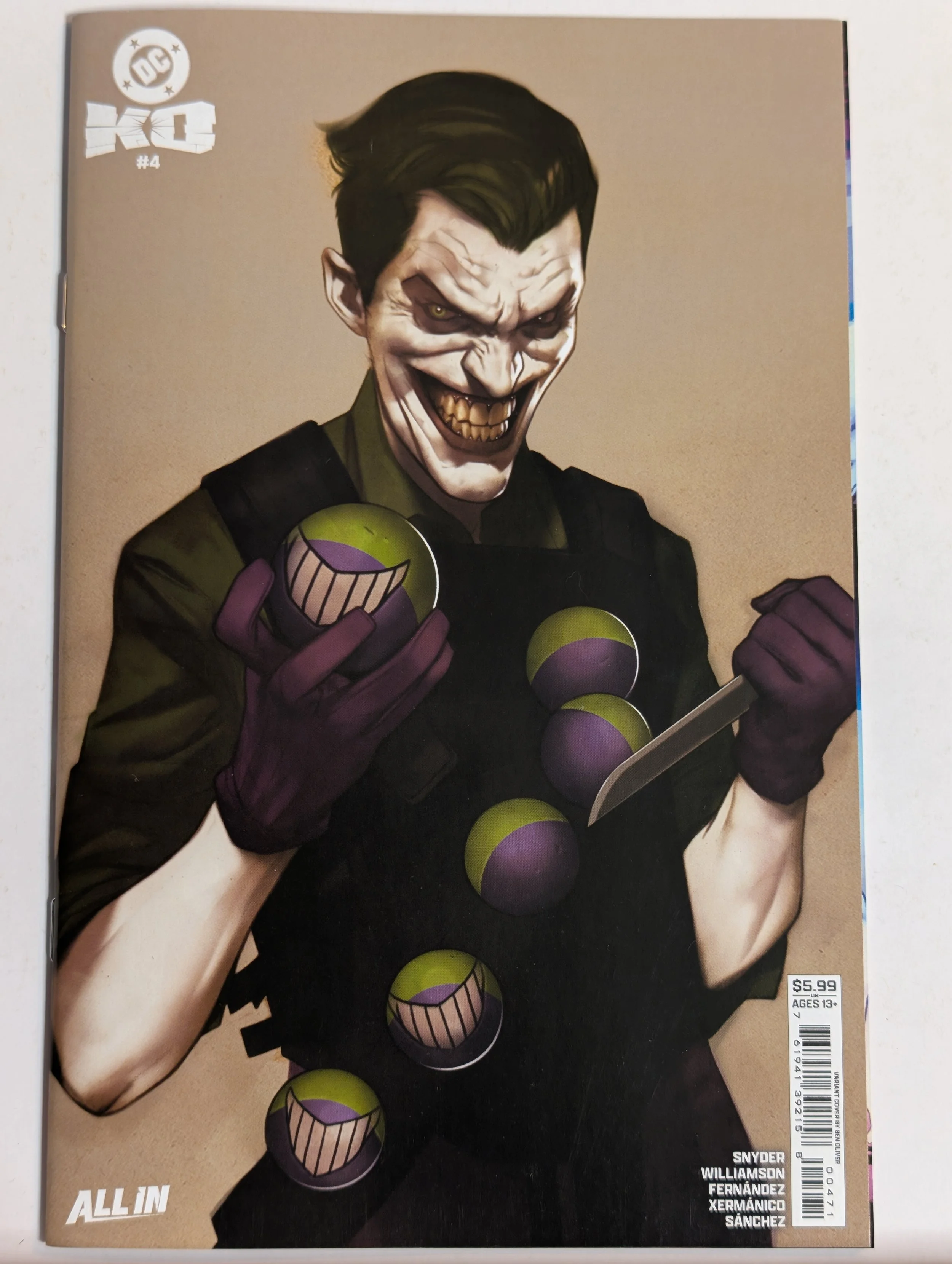 DC K.O. #4 (1st Printing) Ben Oliver Face-Off Variant